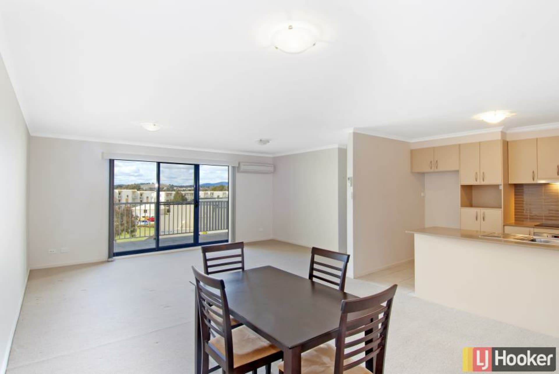 21B/21 Beissel Street, Belconnen, Belconnen - Thumbnail 2