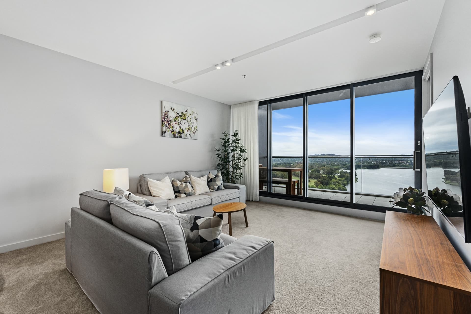 1805/161 Emu Bank, Belconnen, Belconnen - Thumbnail 2