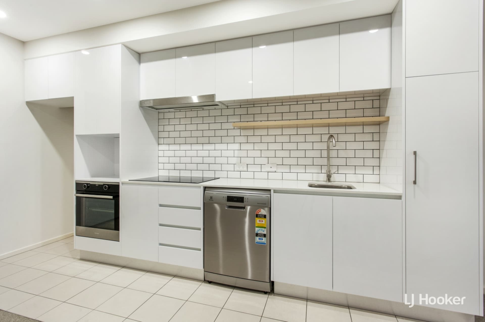 1113/120 Eastern Valley Way, Belconnen, Belconnen - Thumbnail 3