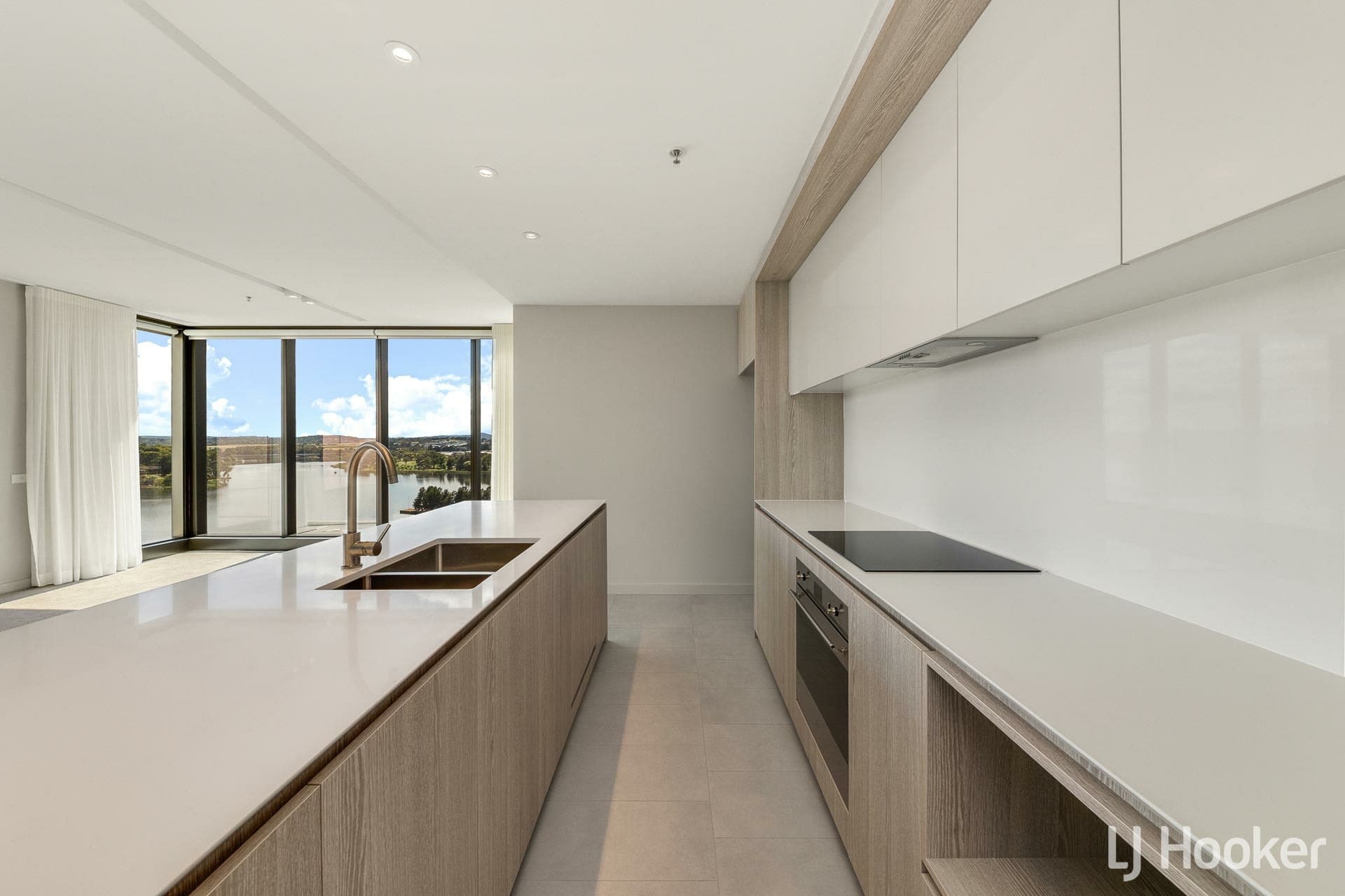 901/161 Emu Bank, Belconnen, Belconnen - Thumbnail 3