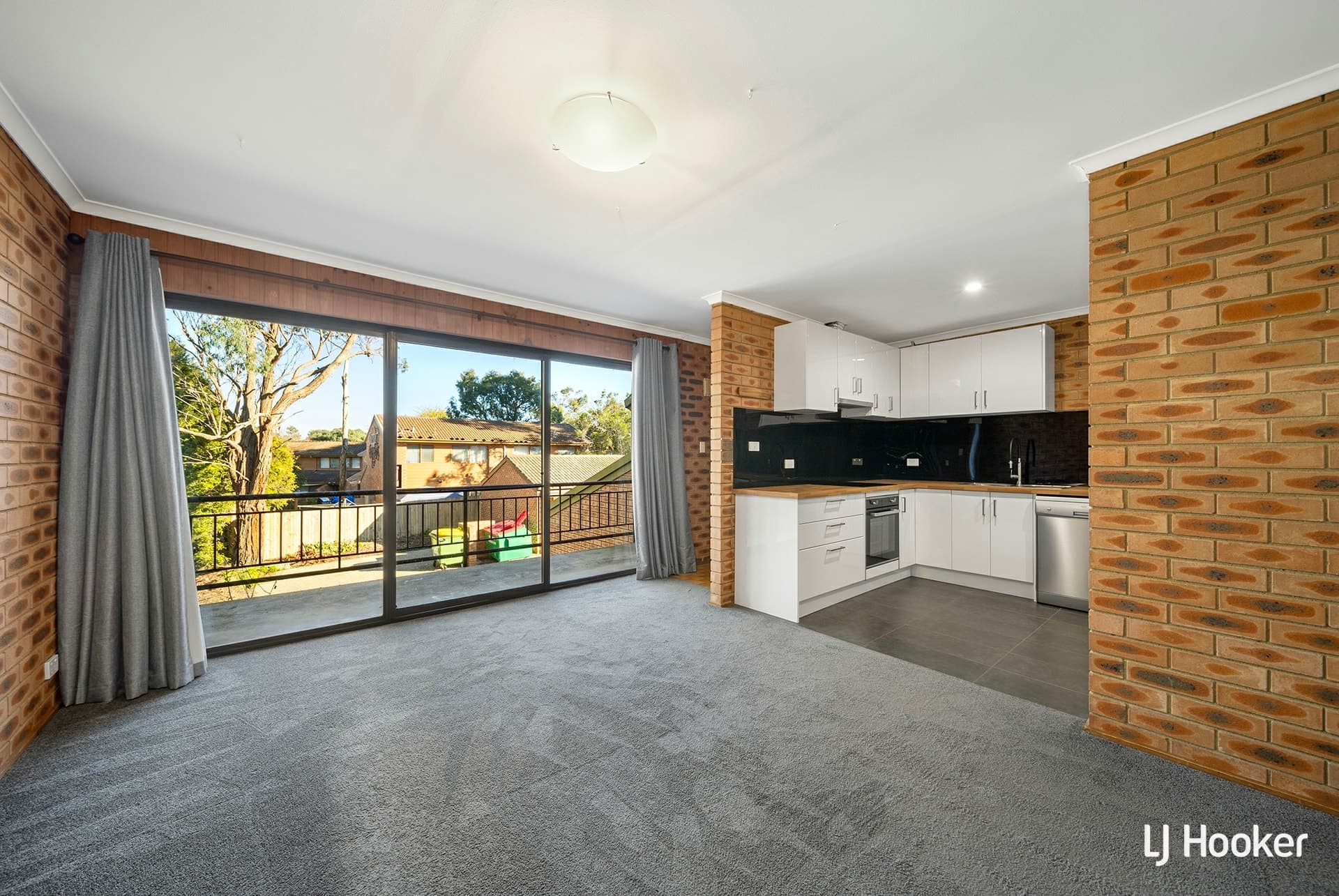 12/31 Moulden Court, Belconnen, Belconnen - Thumbnail 2
