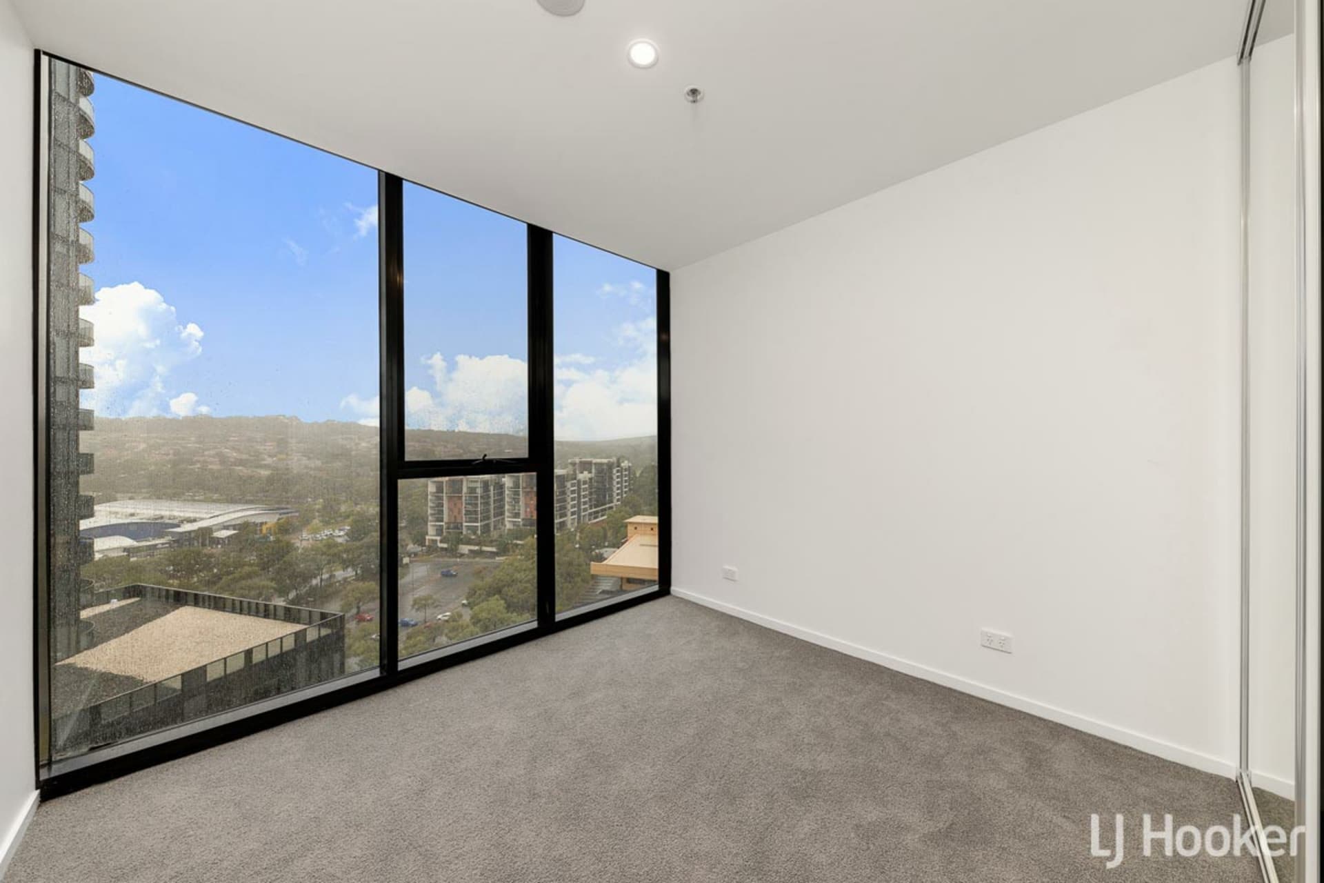 1111/3 Grazier Lane Belconnen ACT, Belconnen - Thumbnail 3