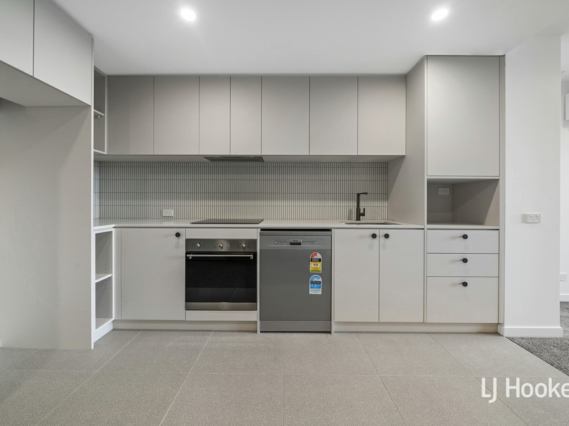 905/2 Grazier Lane Belconnen ACT, Belconnen - Image 1