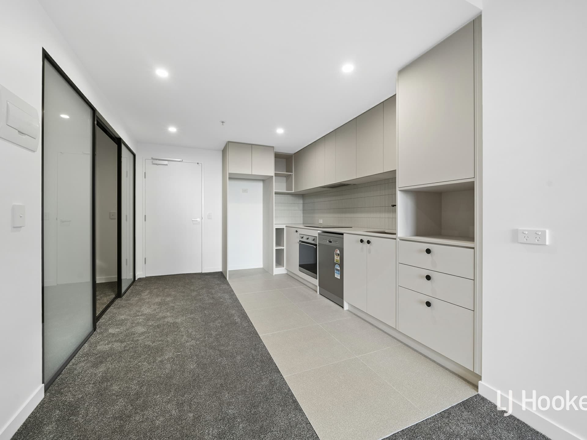 905/2 Grazier Lane Belconnen ACT, Belconnen - Thumbnail 3