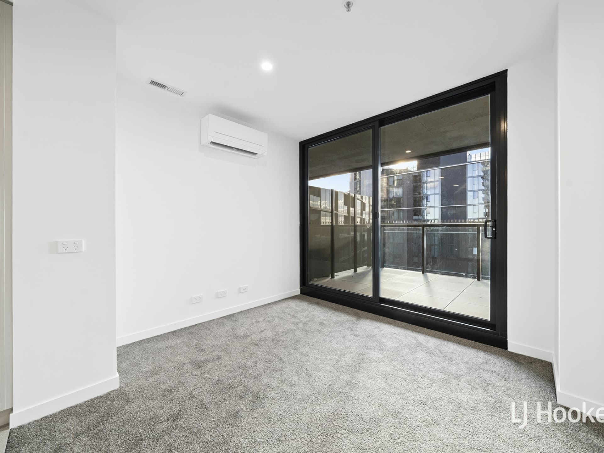 905/2 Grazier Lane Belconnen ACT, Belconnen - Thumbnail 4