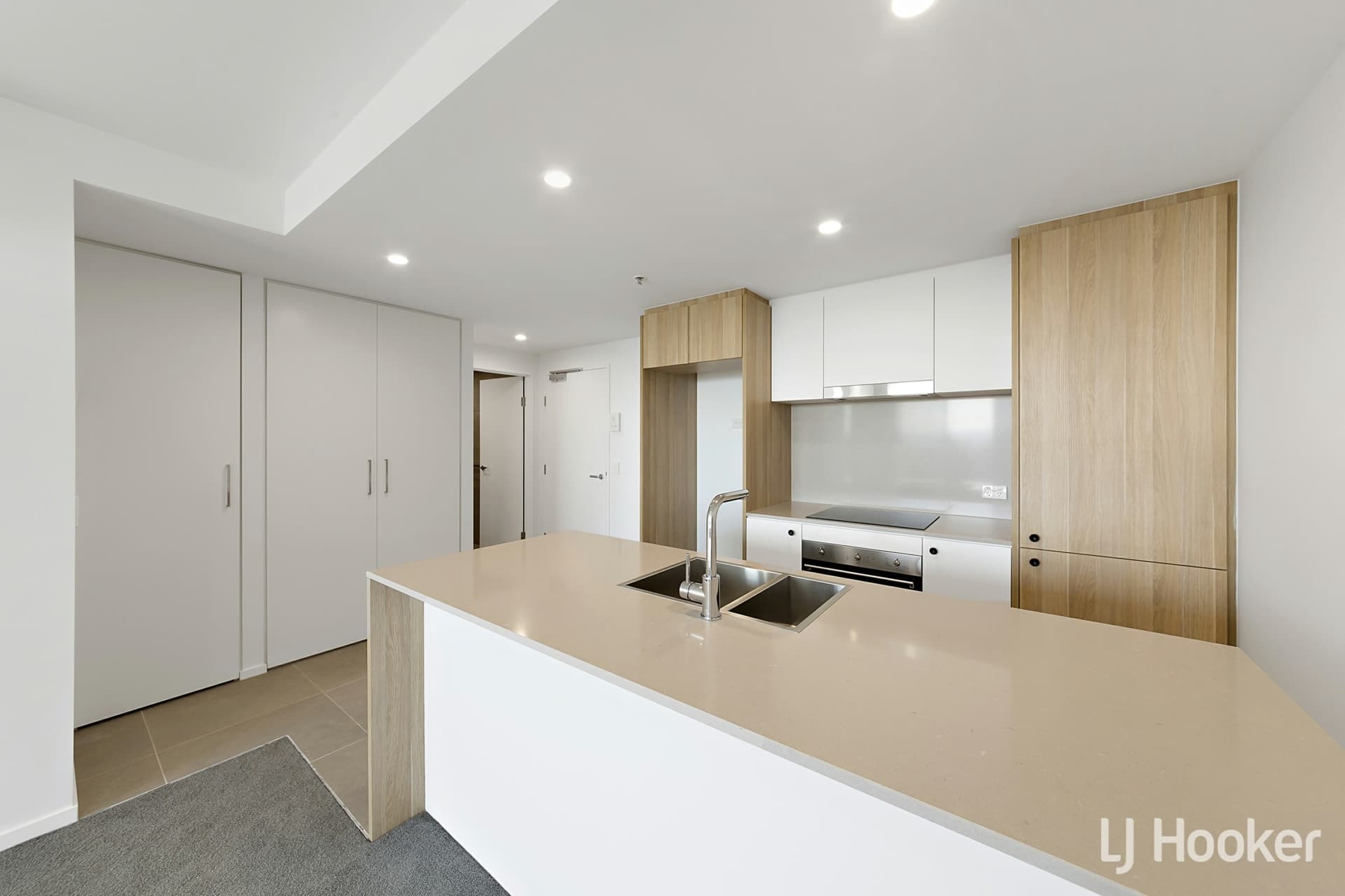 708/6 Grazier Lane Belconnen ACT, Belconnen - Thumbnail 4