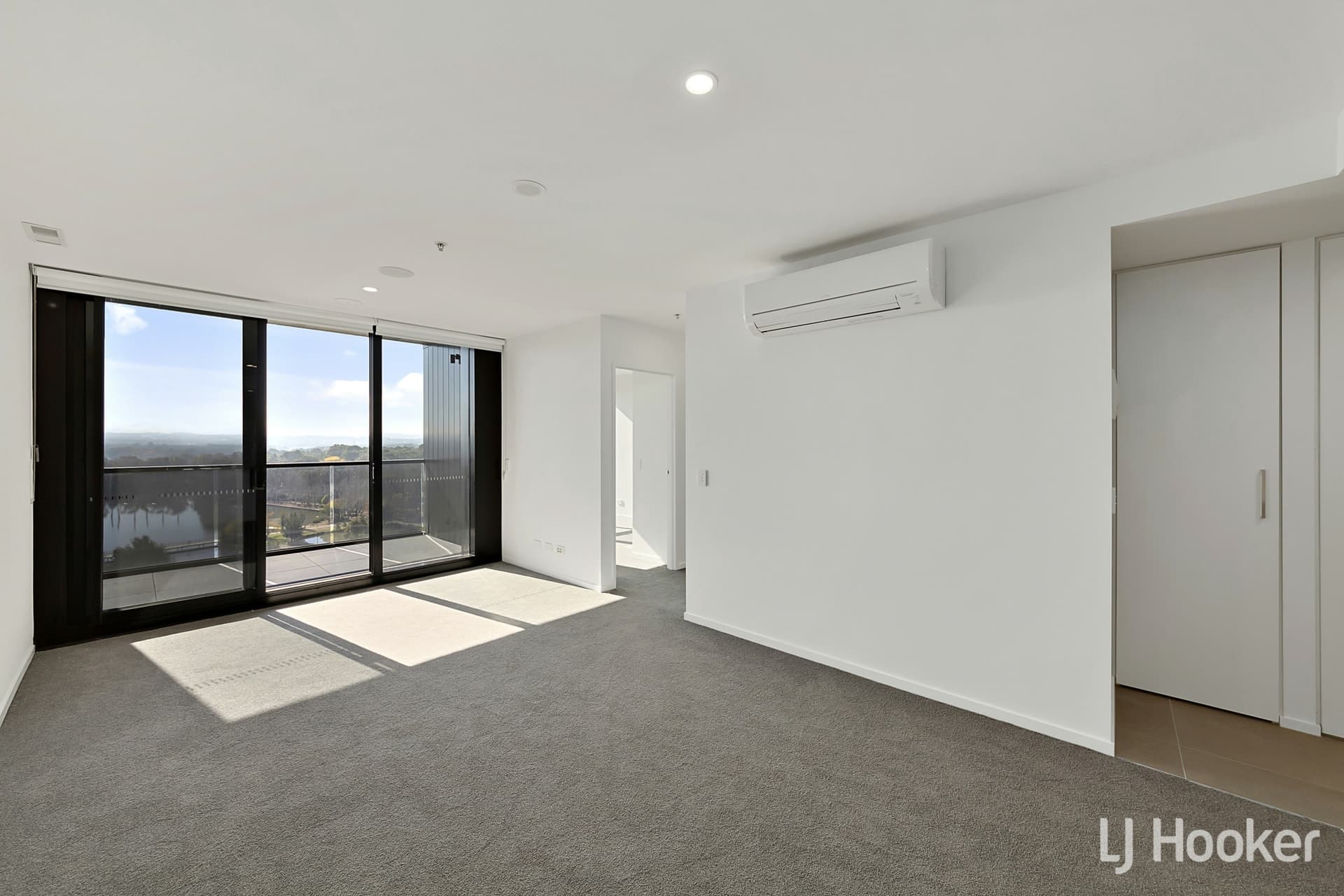 708/6 Grazier Lane Belconnen ACT, Belconnen - Thumbnail 5