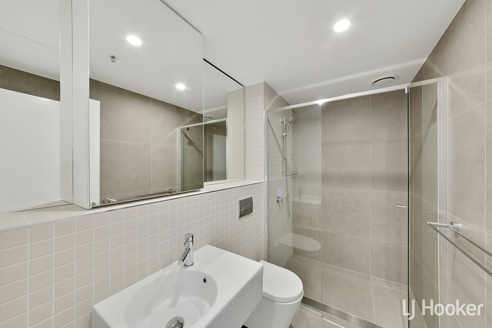708/6 Grazier Lane Belconnen ACT, Belconnen - Thumbnail 8