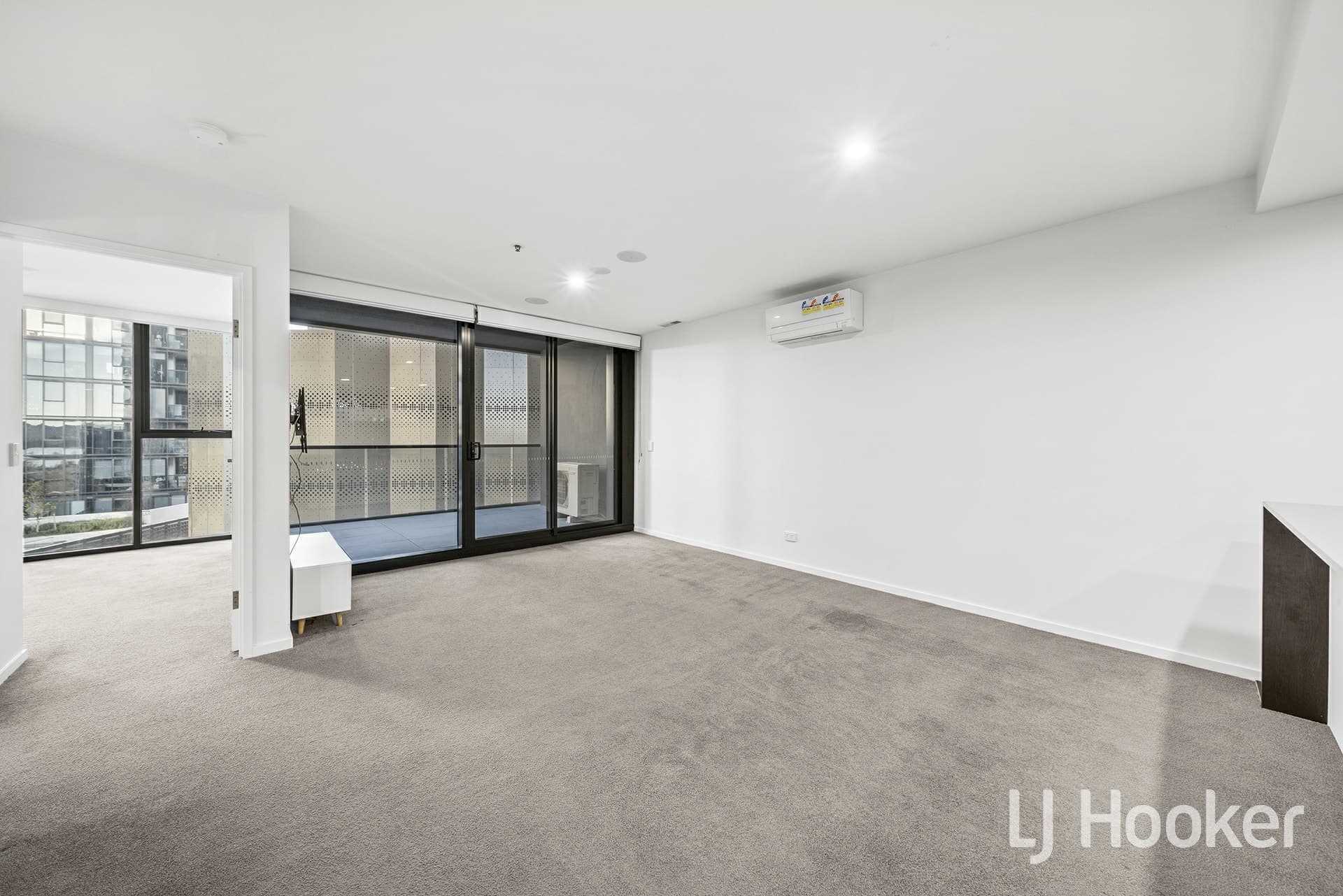 417/6 Grazier Lane Belconnen ACT, Belconnen - Thumbnail 4