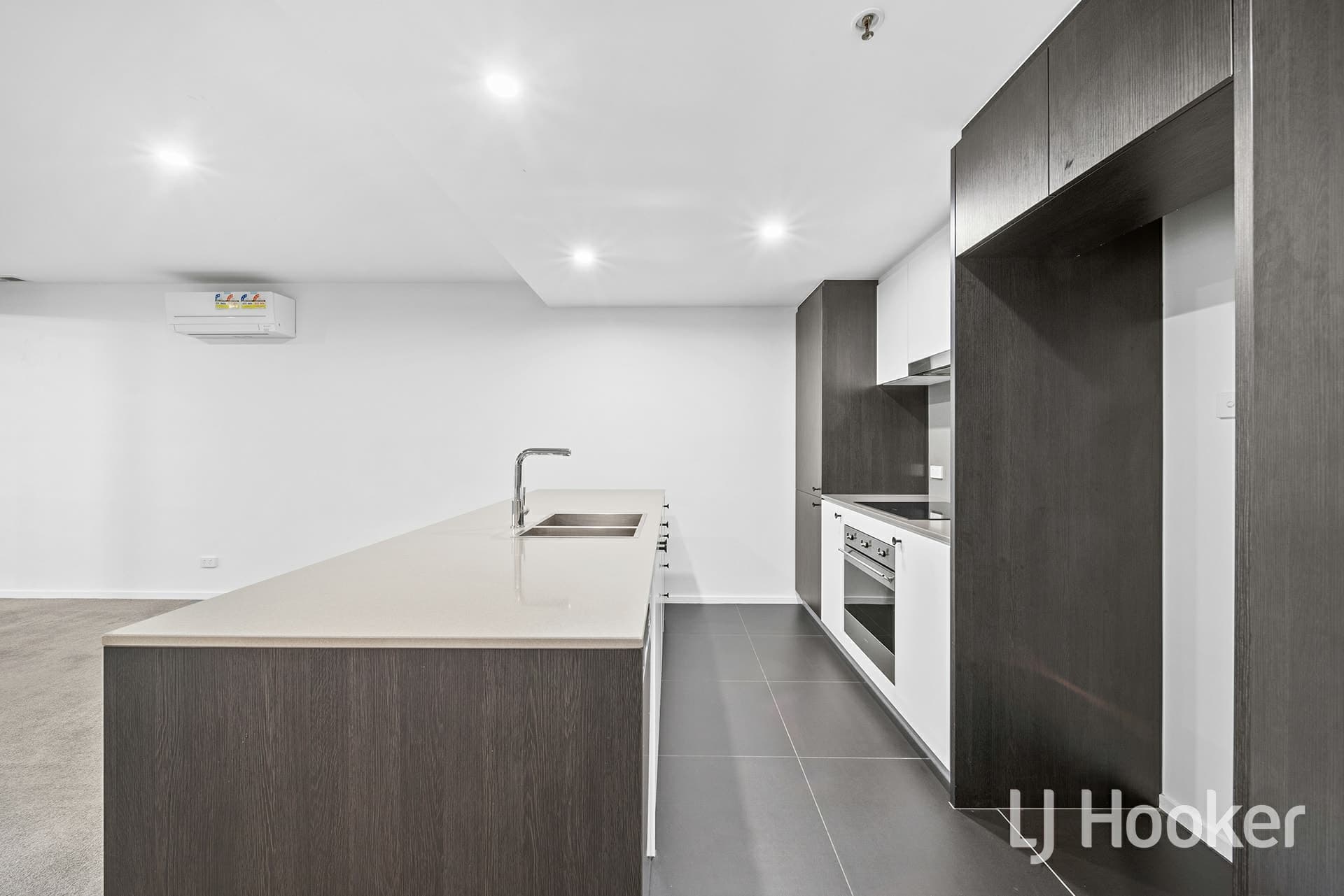 417/6 Grazier Lane Belconnen ACT, Belconnen - Thumbnail 6