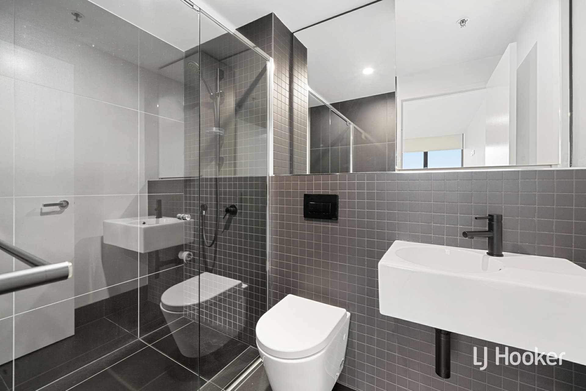 911/4 Grazier Lane Belconnen ACT, Belconnen - Thumbnail 5