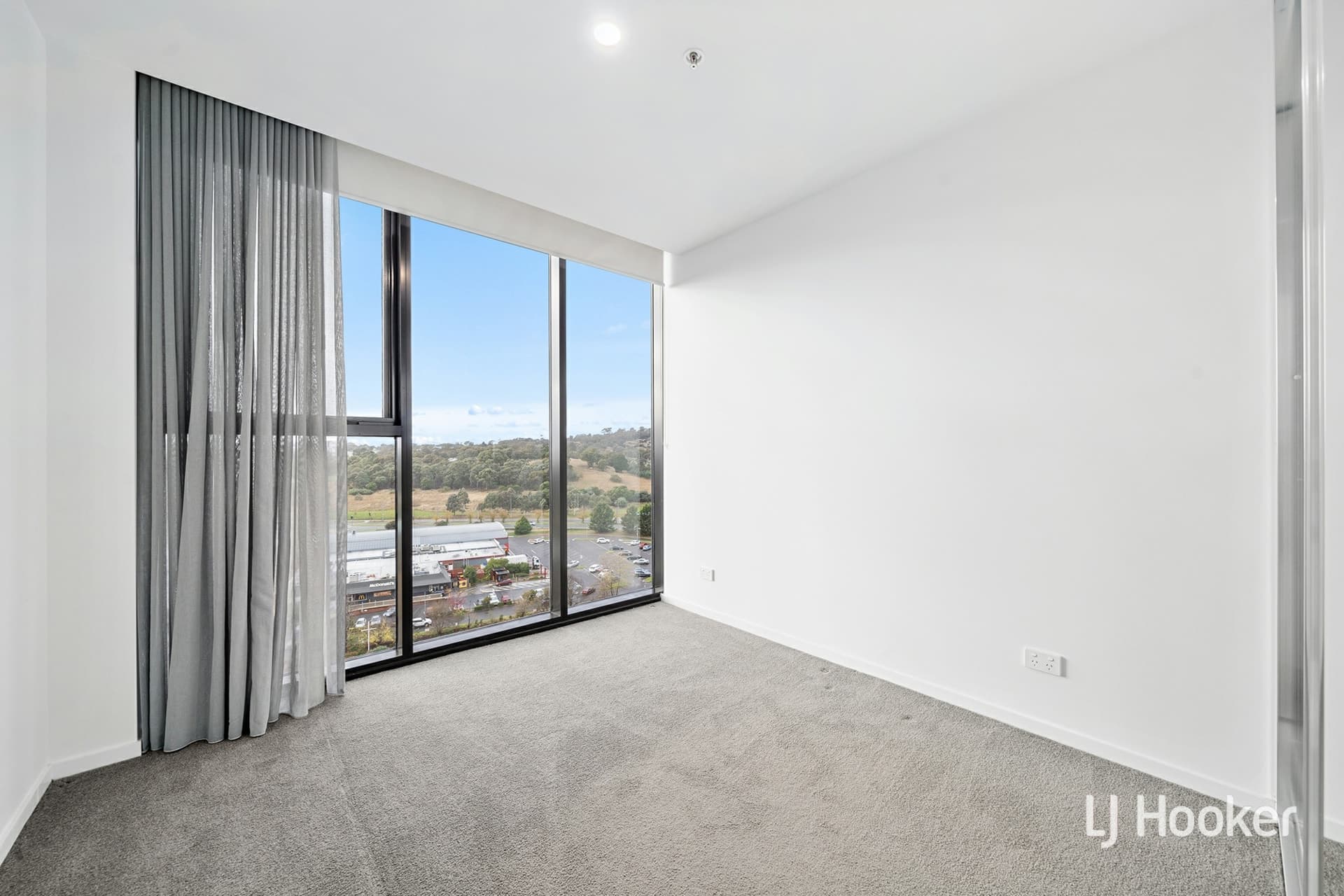 911/4 Grazier Lane Belconnen ACT, Belconnen - Thumbnail 6