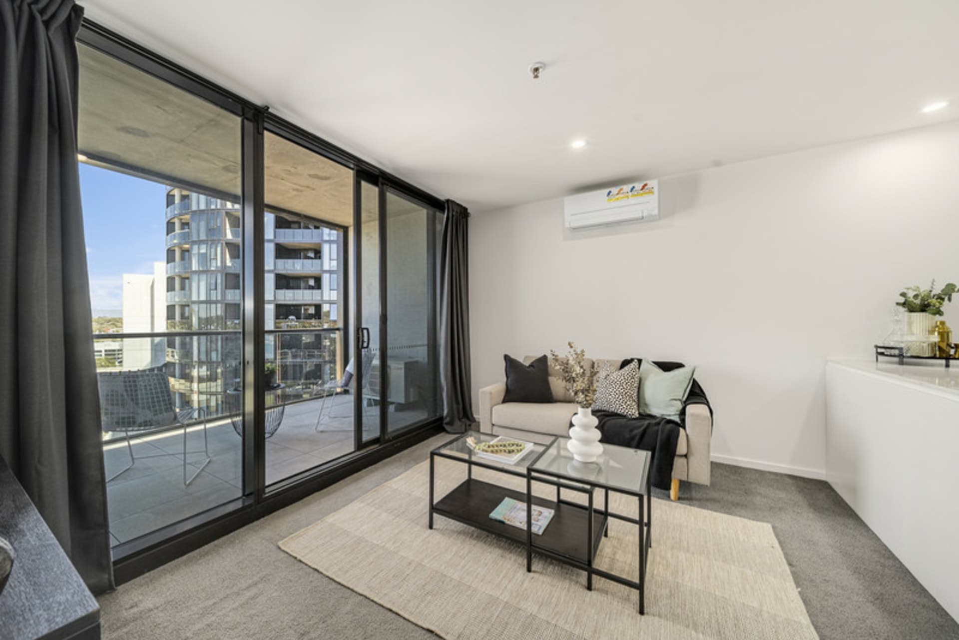 1111/1 Grazier Lane Belconnen ACT, Belconnen - Thumbnail 4