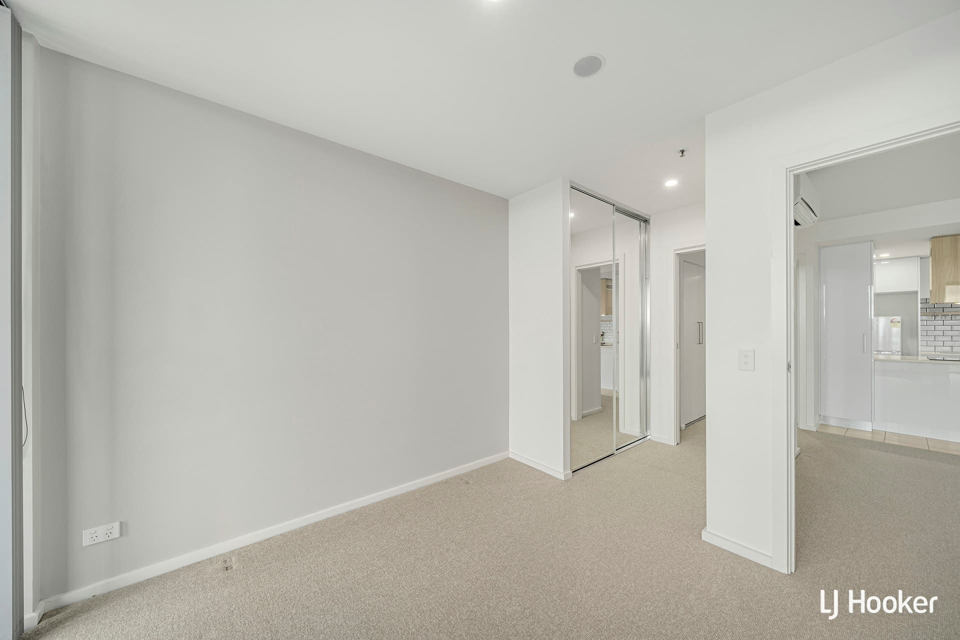 1307/120 Eastern Valley Way Belconnen ACT, Belconnen - Thumbnail 3