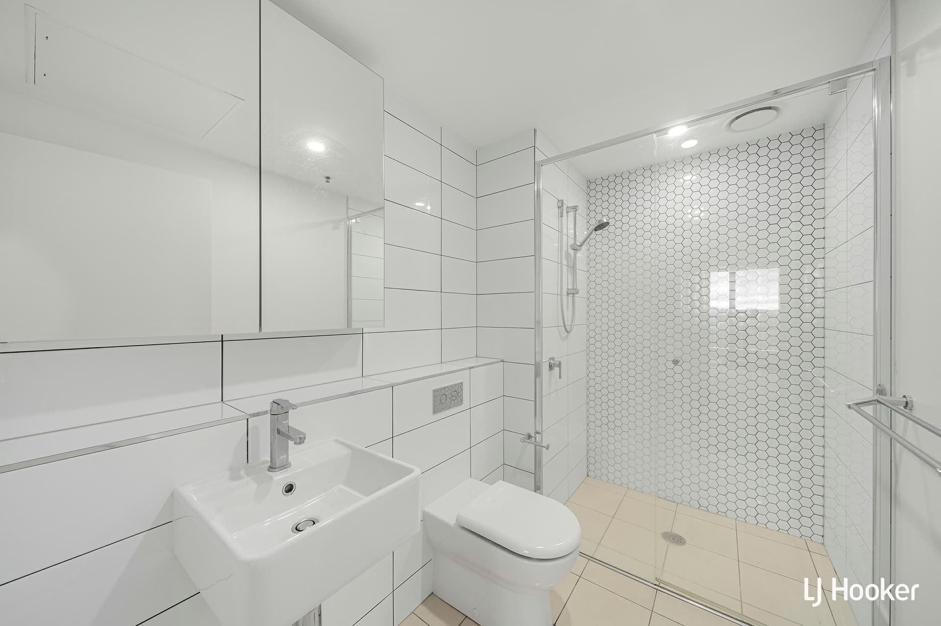 1307/120 Eastern Valley Way Belconnen ACT, Belconnen - Thumbnail 5