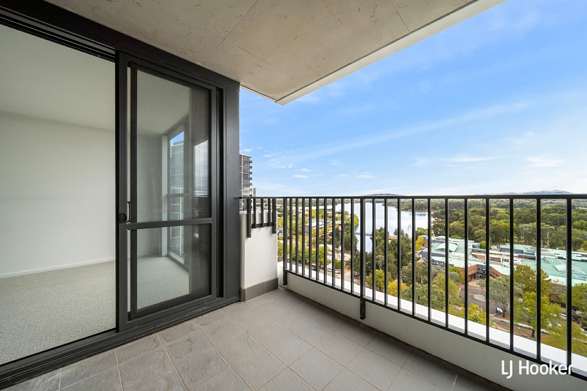 1307/120 Eastern Valley Way Belconnen ACT, Belconnen - Thumbnail 7