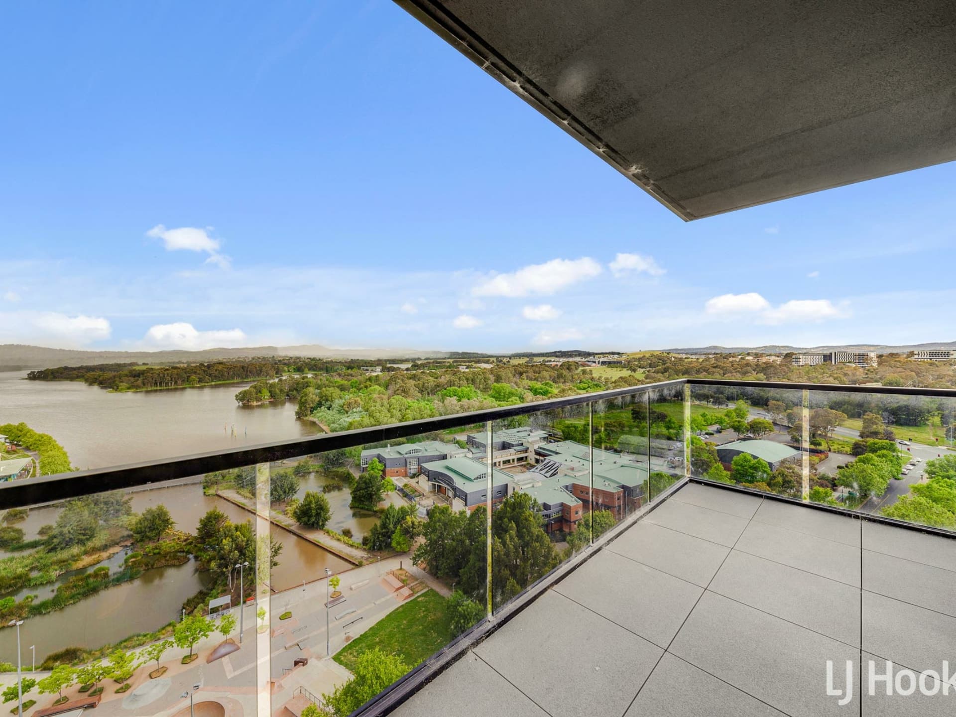 1406/4 Grazier Lane Belconnen ACT, Belconnen - Thumbnail 2