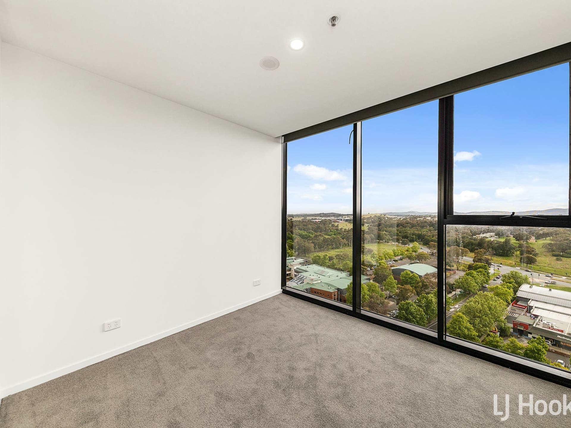 1406/4 Grazier Lane Belconnen ACT, Belconnen - Thumbnail 5