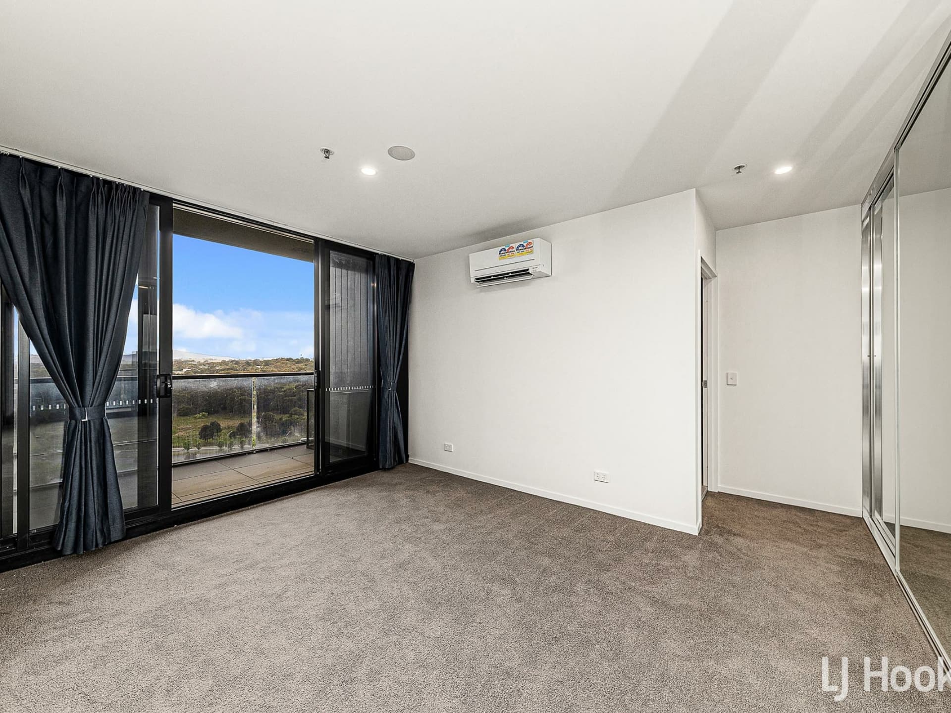 1406/4 Grazier Lane Belconnen ACT, Belconnen - Thumbnail 6