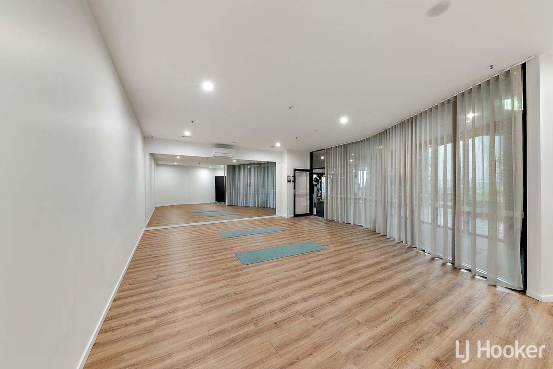 (Door 1602) 141/1 Grazier Lane, Belconnen, Belconnen - Image 1