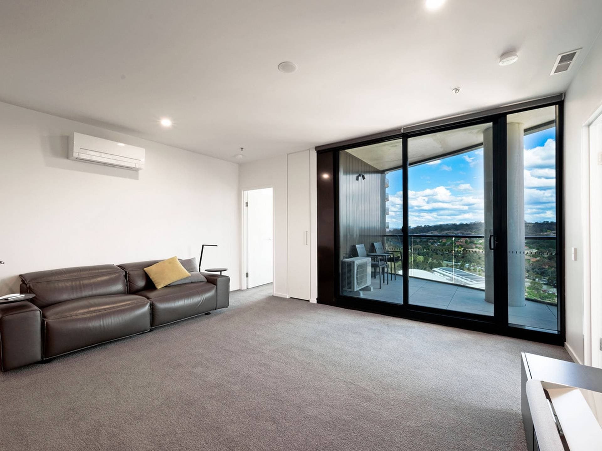1712/3 Grazier Lane Belconnen ACT, Belconnen - Thumbnail 3