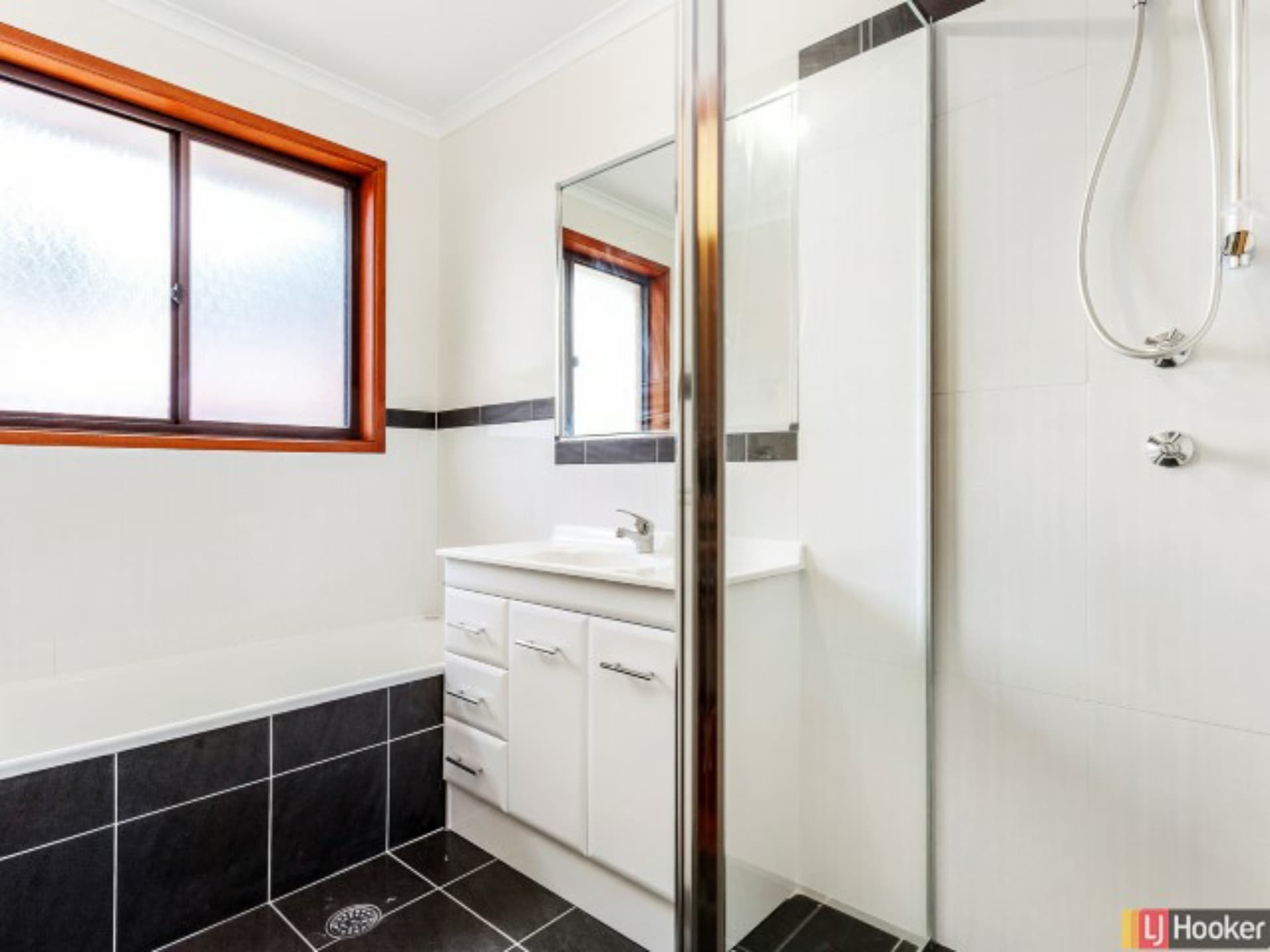 12/1 Amess Place Belconnen ACT, Belconnen - Image 1