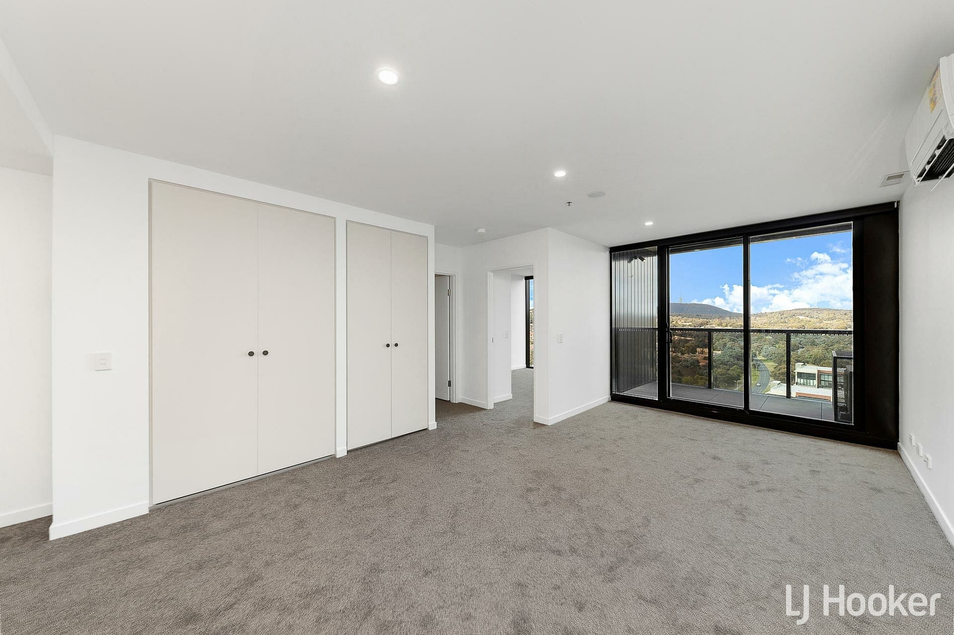 1613/2 Grazier Lane Belconnen ACT, Belconnen - Thumbnail 3