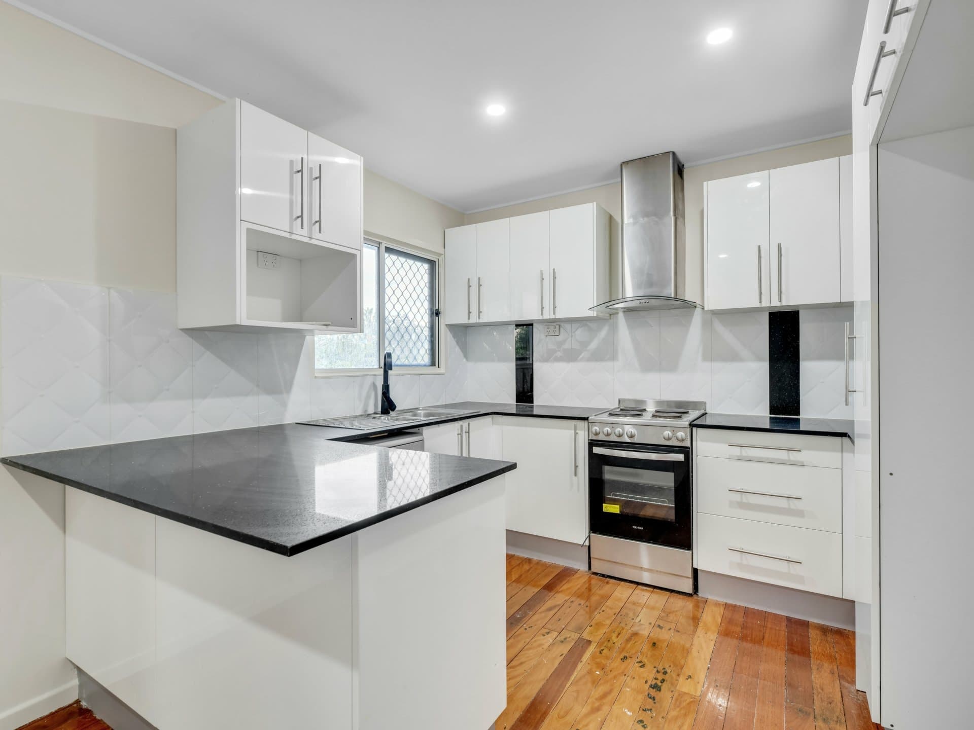 199 Redbank Plains Road, Bellbird Park, Bellbird Park - Thumbnail 5