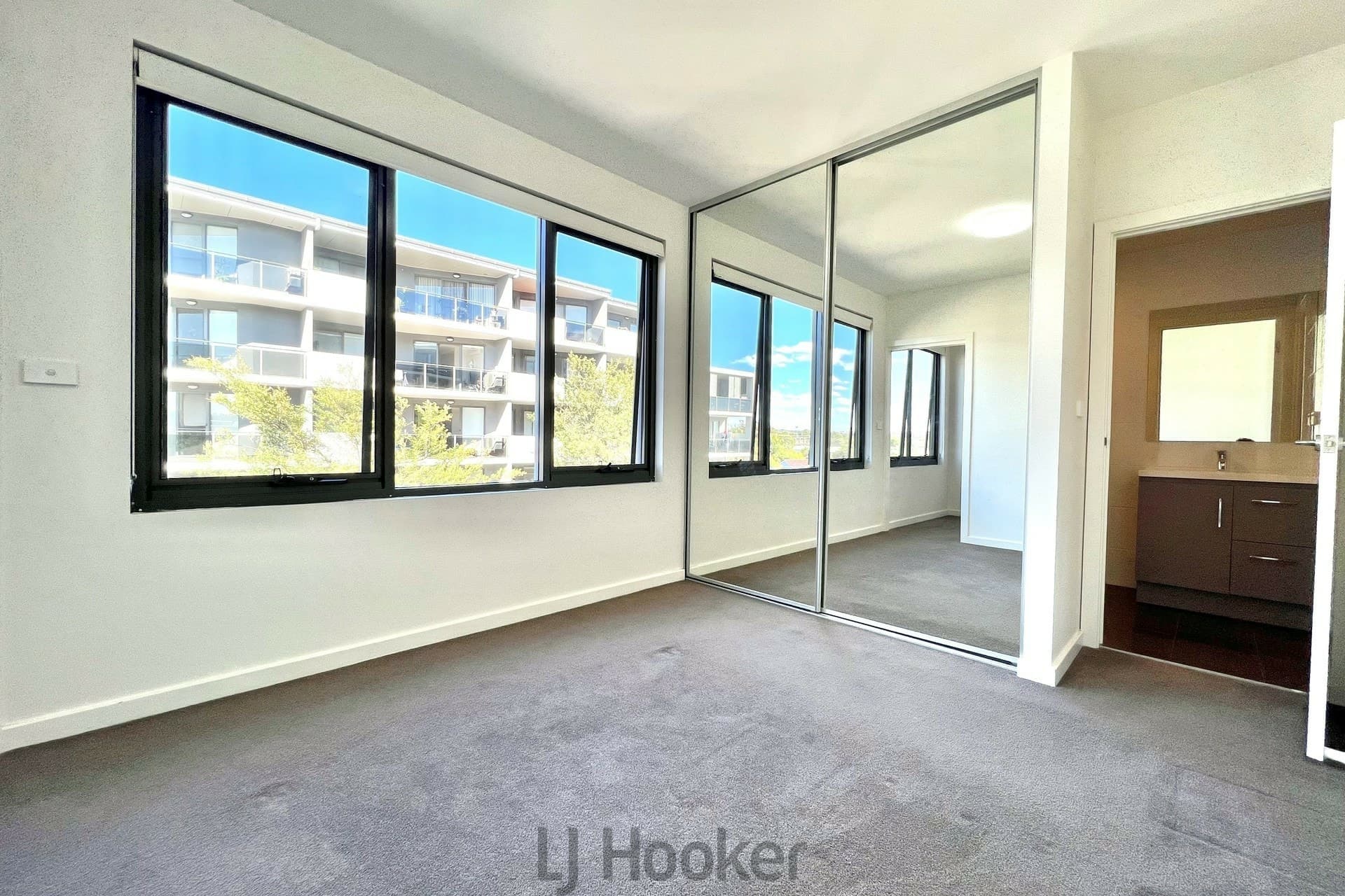208/571 Pacific Highway Belmont NSW, Belmont - Thumbnail 5