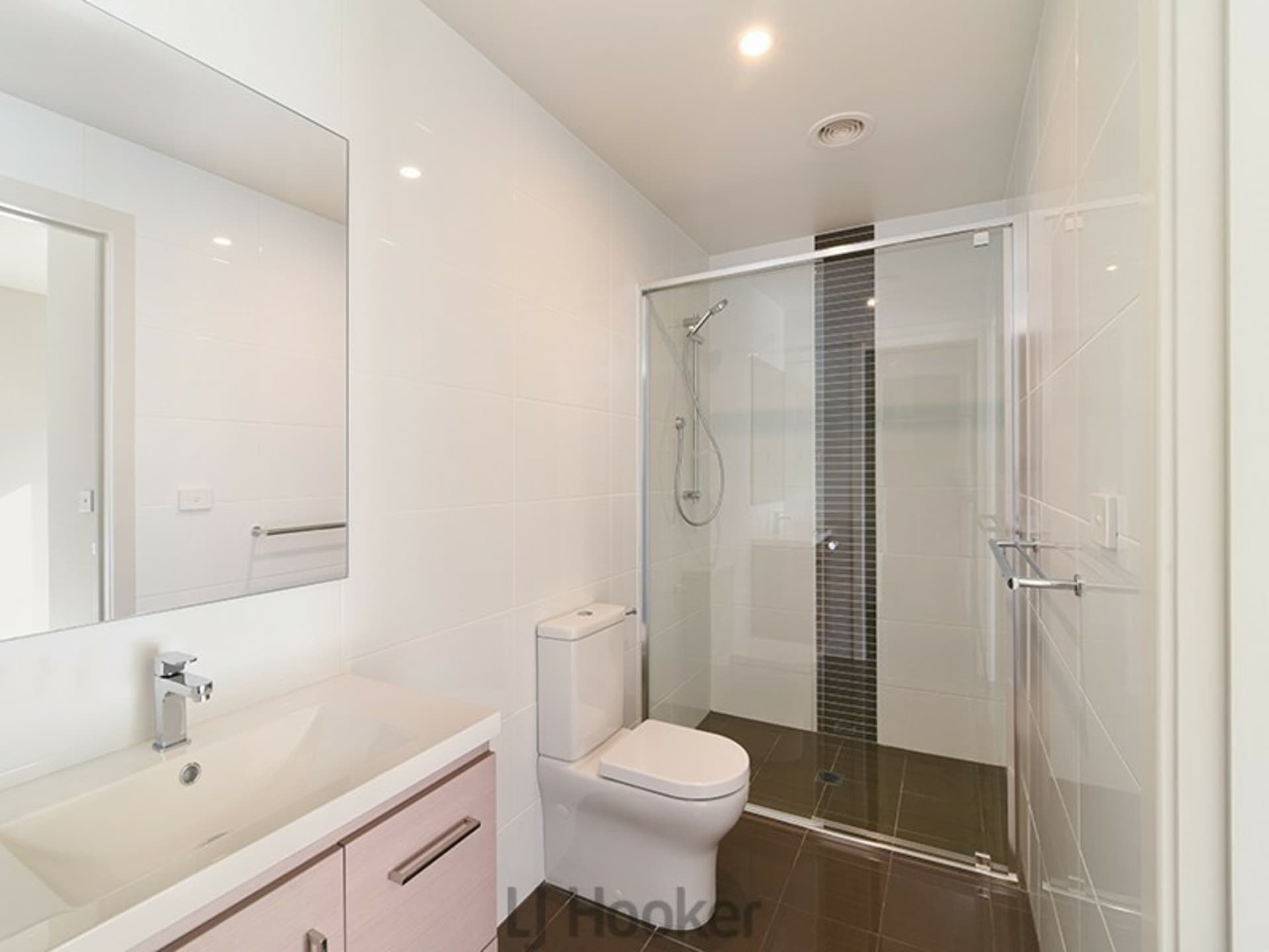 208/571 Pacific Highway Belmont NSW, Belmont - Thumbnail 6