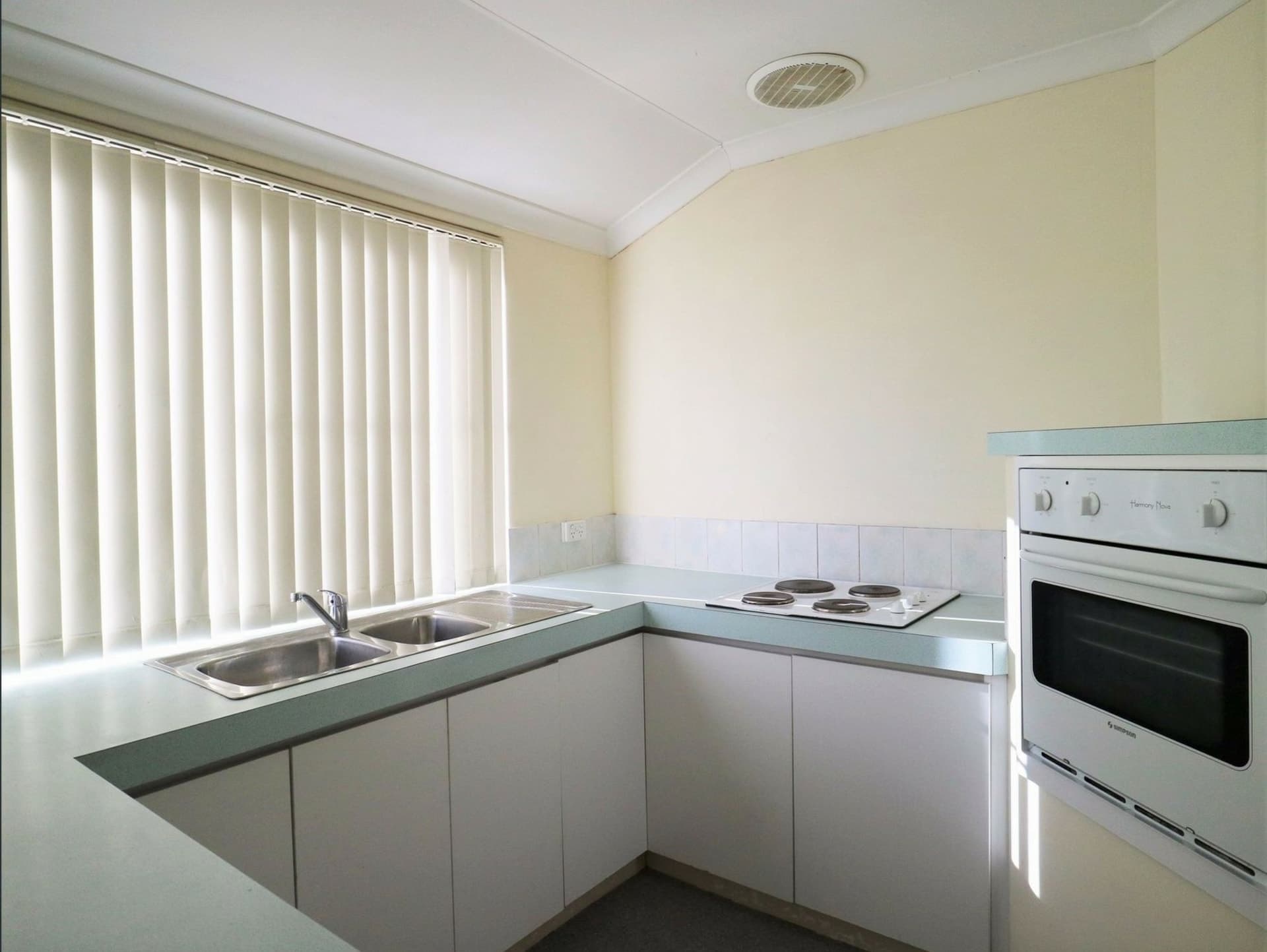 Unit 3/12 Gregory Street, Belmont, Belmont - Thumbnail 3