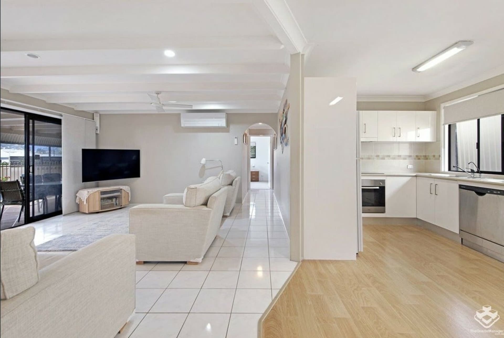 6 Sylvan Drive Benowa QLD, Benowa - Thumbnail 6