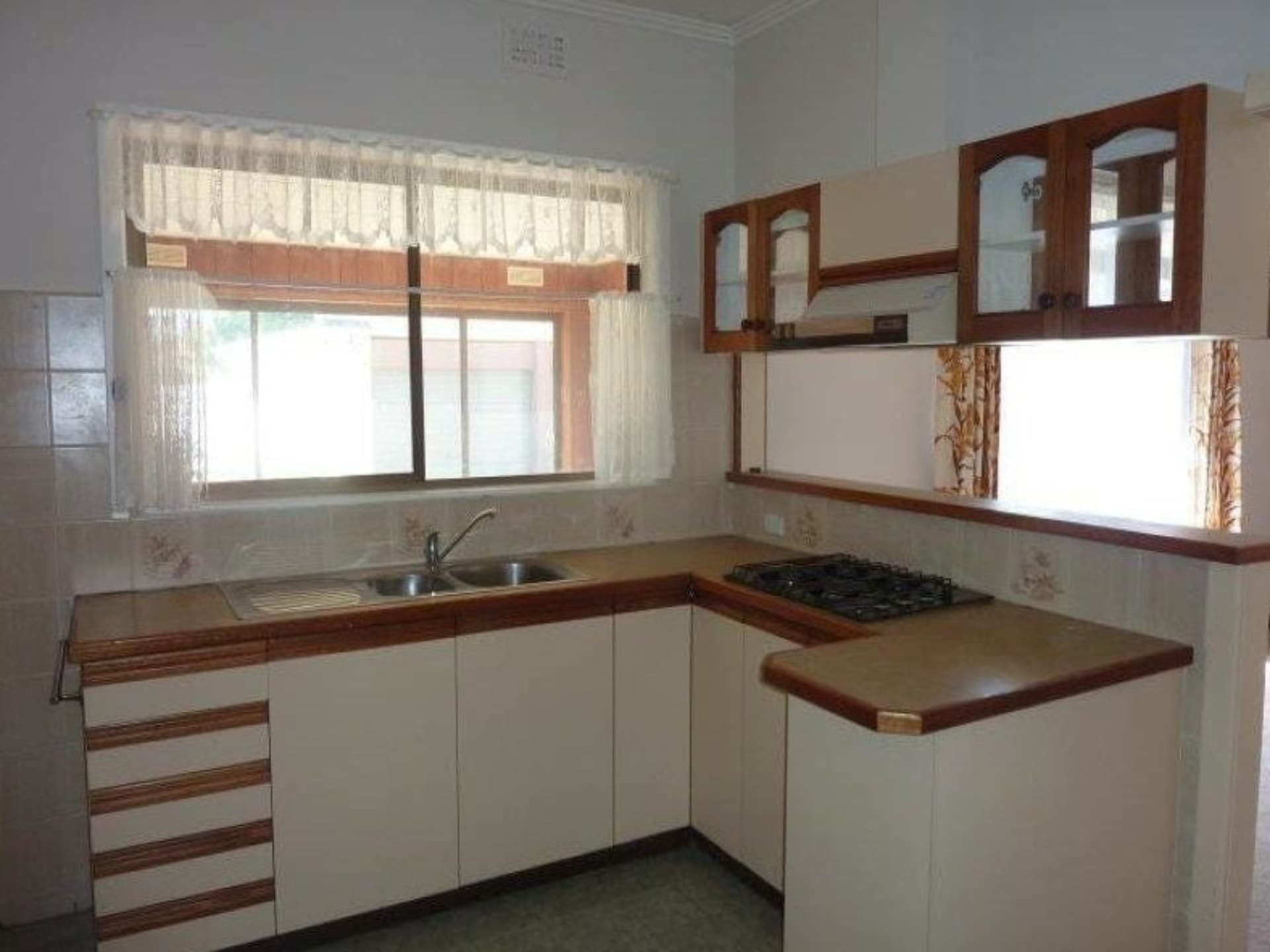 13 Chauvel Street Bentleigh East VIC, Bentleigh East - Thumbnail 7
