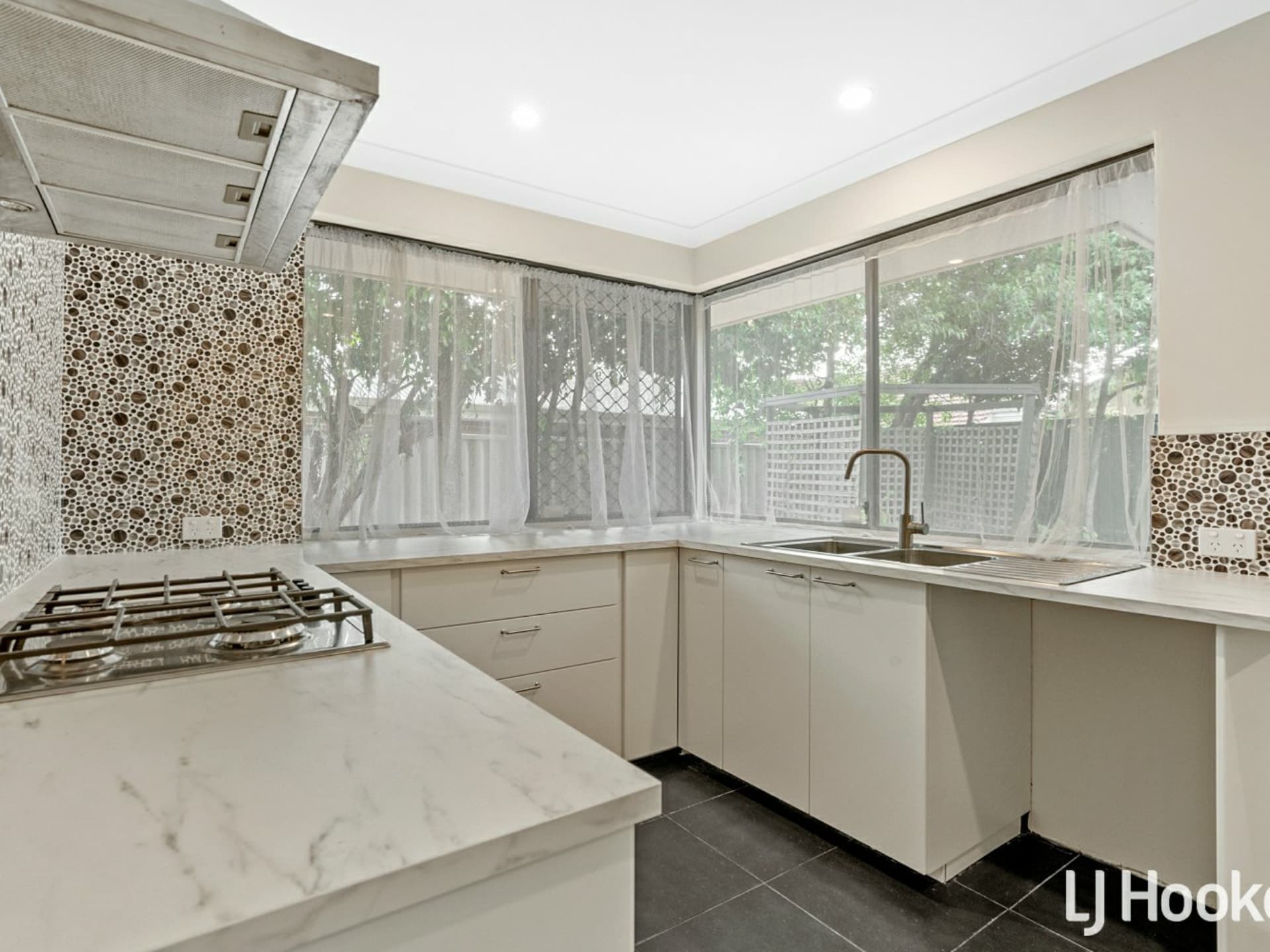 10 Gochean Avenue Bentley WA, Bentley - Thumbnail 7