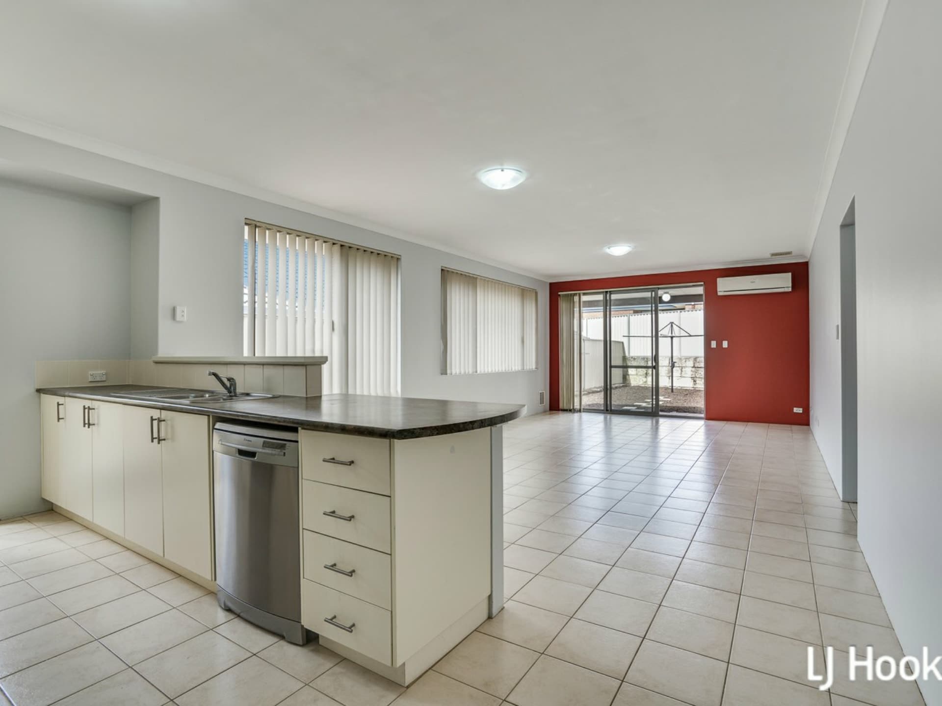 34 Wanstead Vista Bertram WA, Bertram - Thumbnail 3
