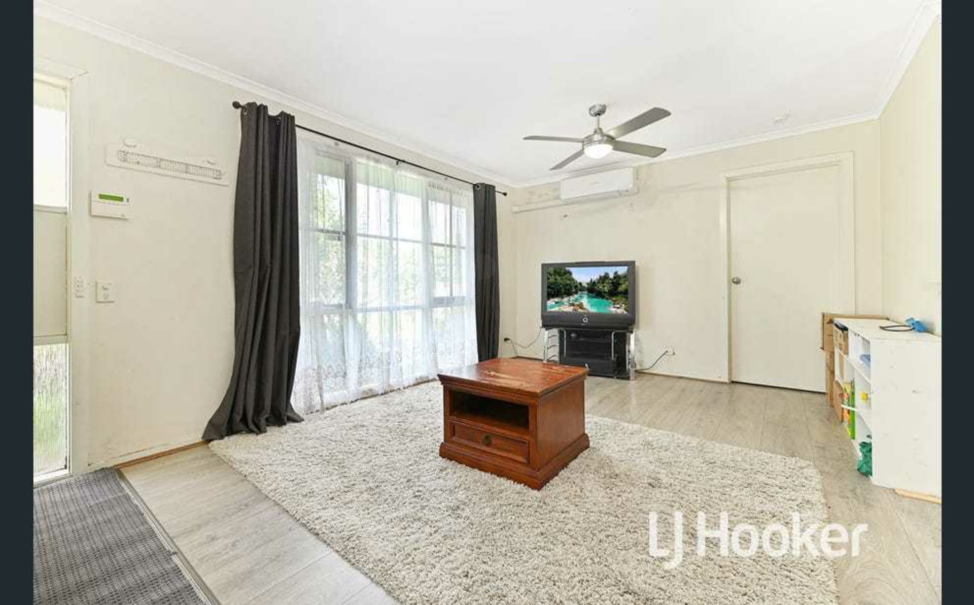 56 Collins Crescent Berwick VIC, Berwick - Thumbnail 3