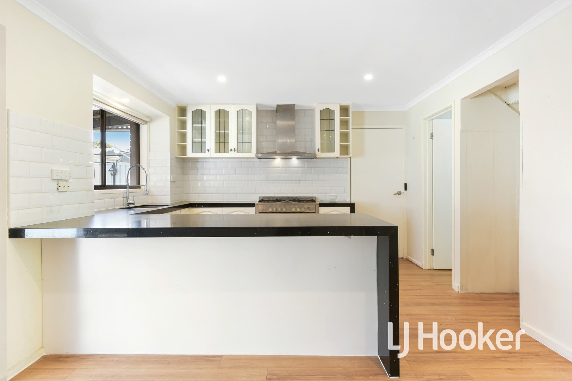 1/1 Kilvington Court Berwick VIC, Berwick - Thumbnail 6