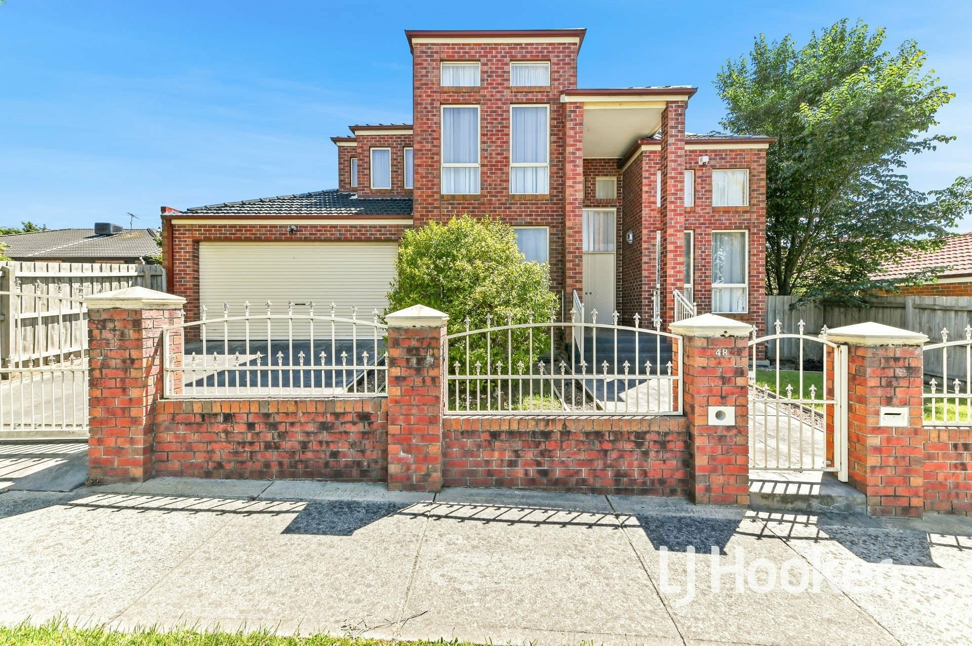 48 Fairholme Boulevard Berwick VIC, Berwick - Image 1