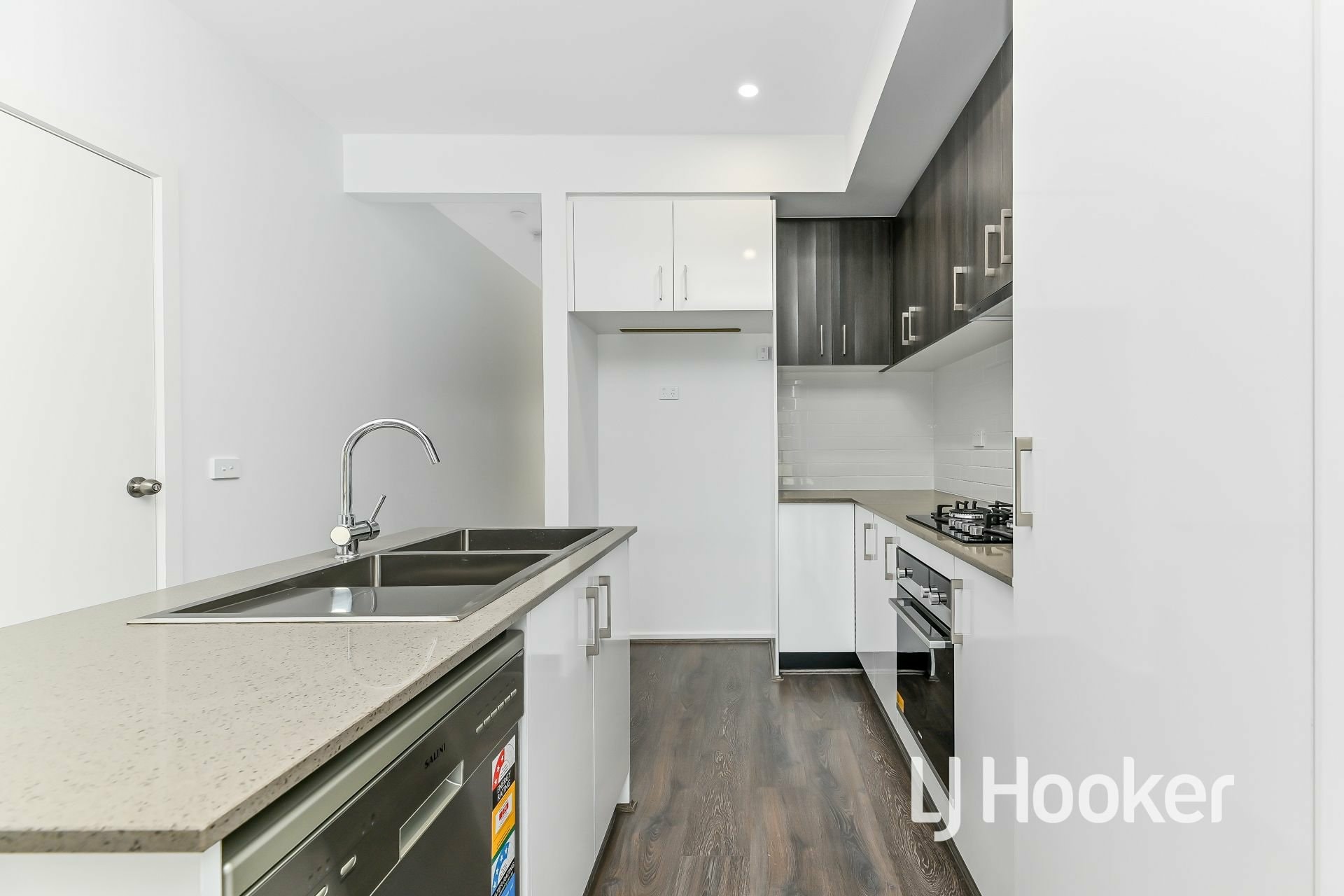 5 Limestone Drive Berwick VIC, Berwick - Thumbnail 4