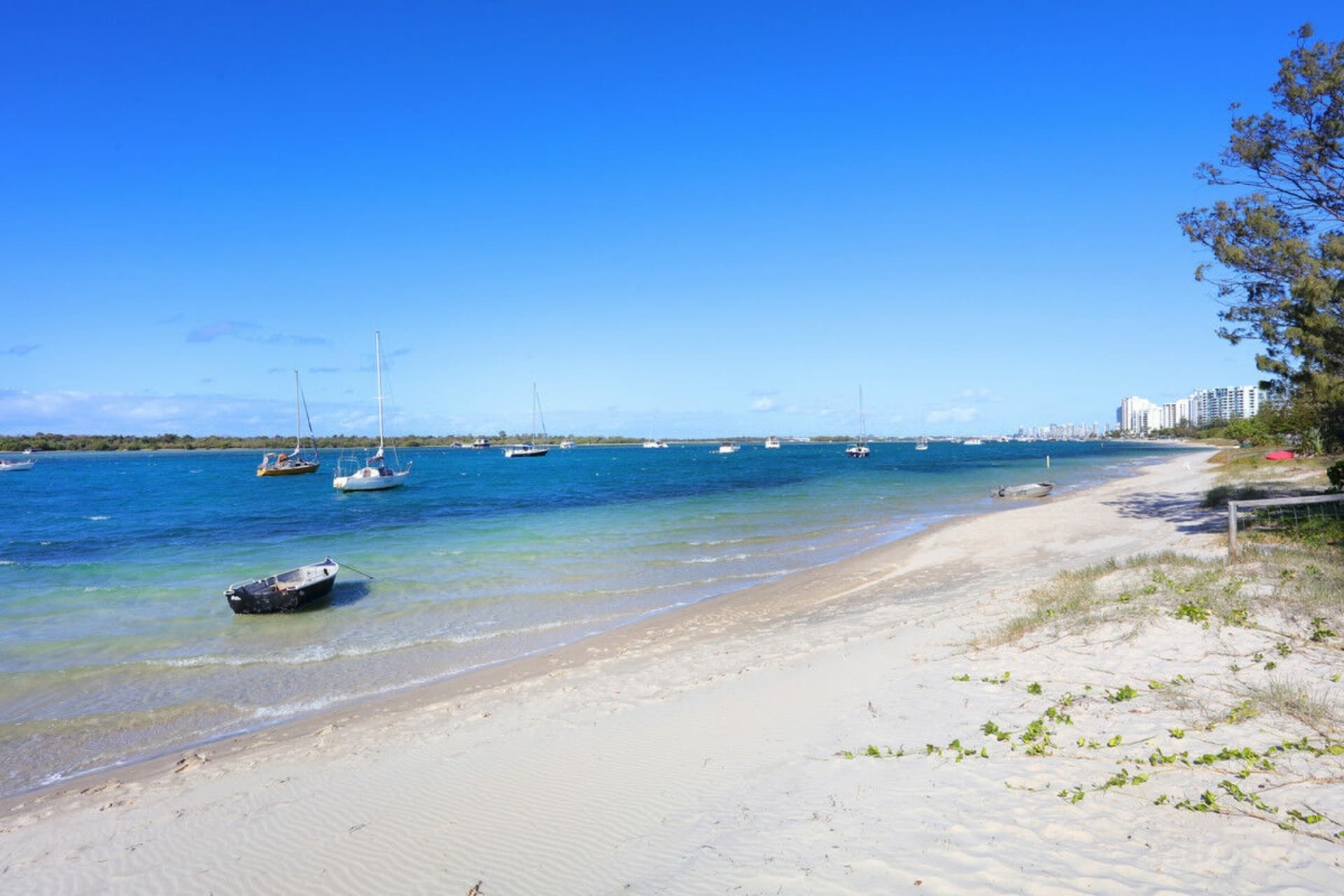 15/4 Brighton Street Biggera Waters QLD, Biggera Waters - Image 1