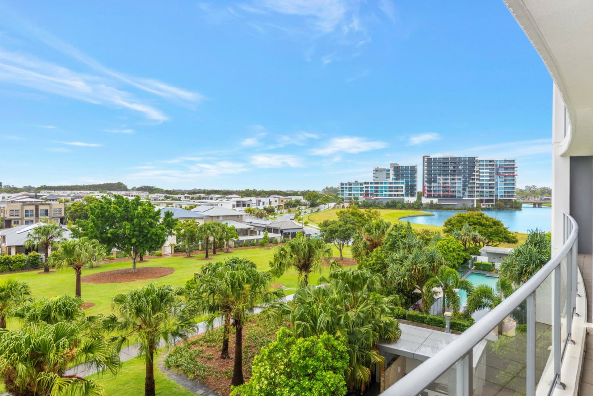 309/41 Harbour Town Drive Biggera Waters QLD, Biggera Waters - Thumbnail 2