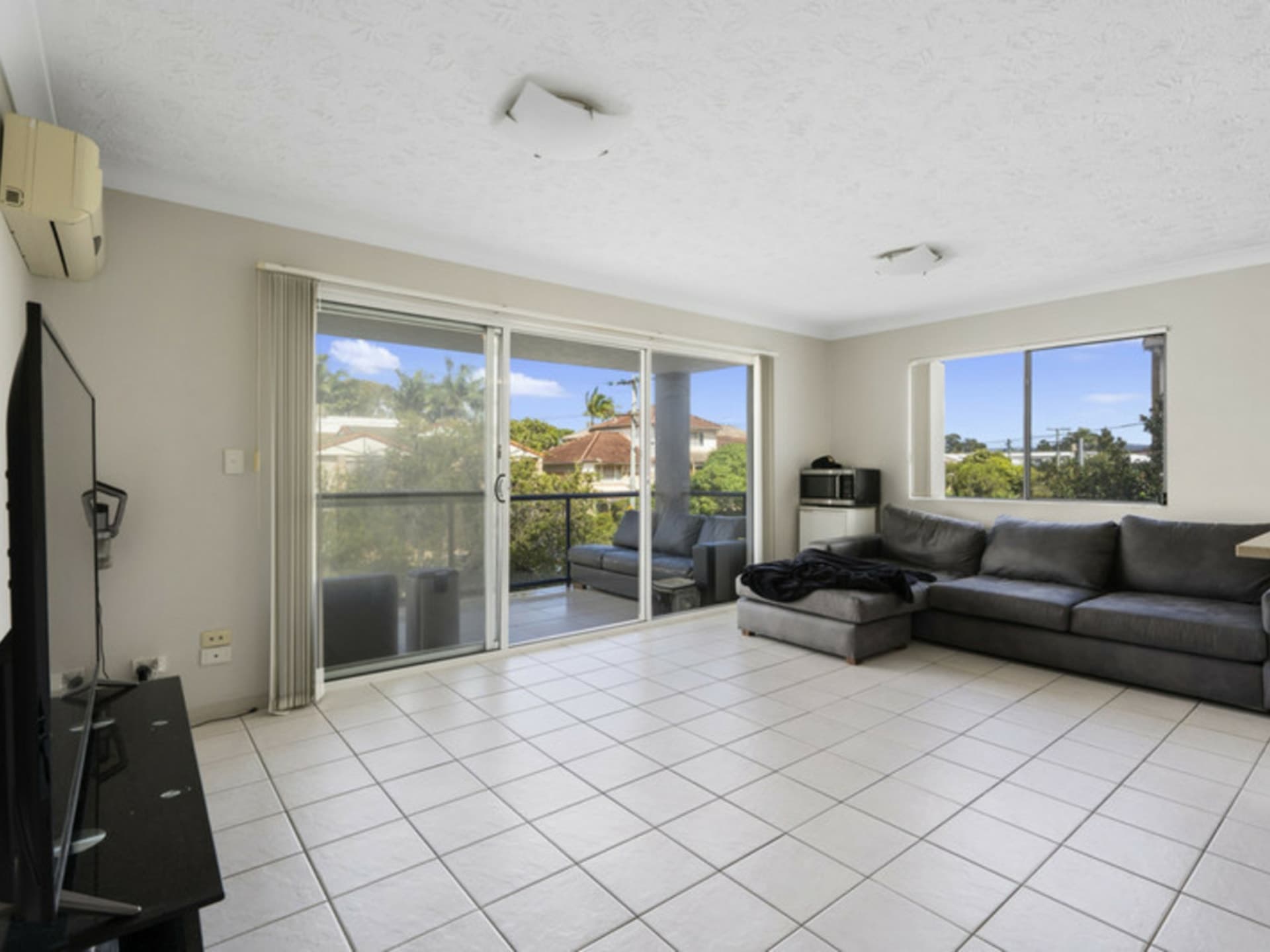 3/11 Clark Street Biggera Waters QLD, Biggera Waters - Thumbnail 2
