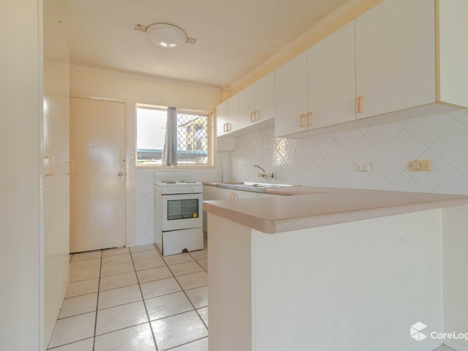 1/402 Marine Parade Biggera Waters QLD, Biggera Waters - Thumbnail 2