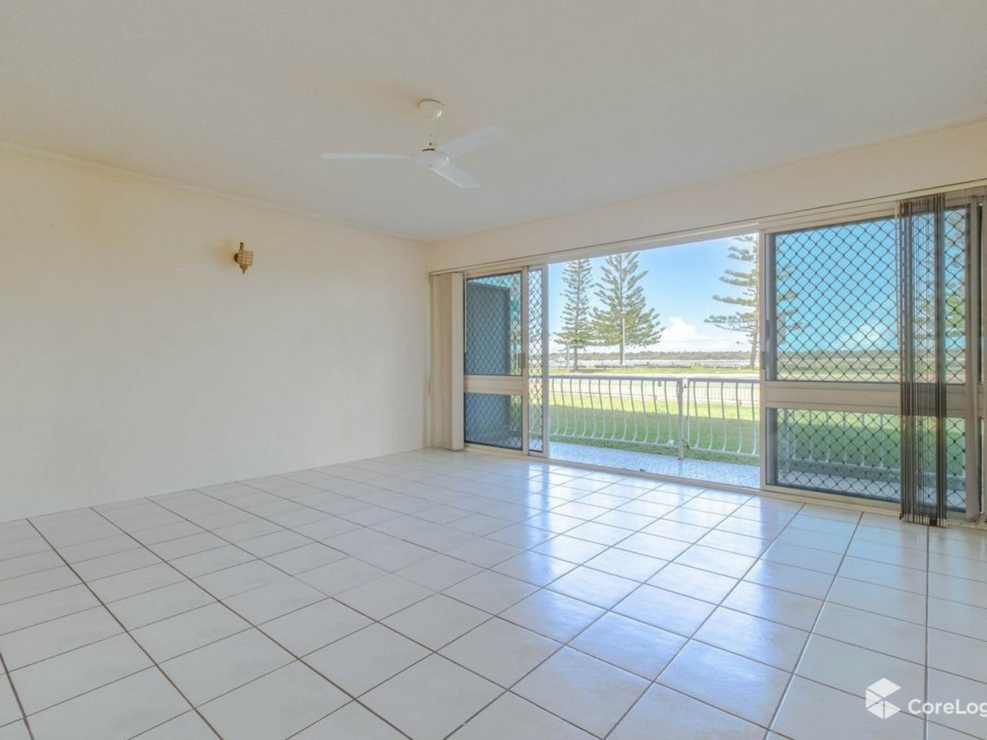 1/402 Marine Parade Biggera Waters QLD, Biggera Waters - Thumbnail 3