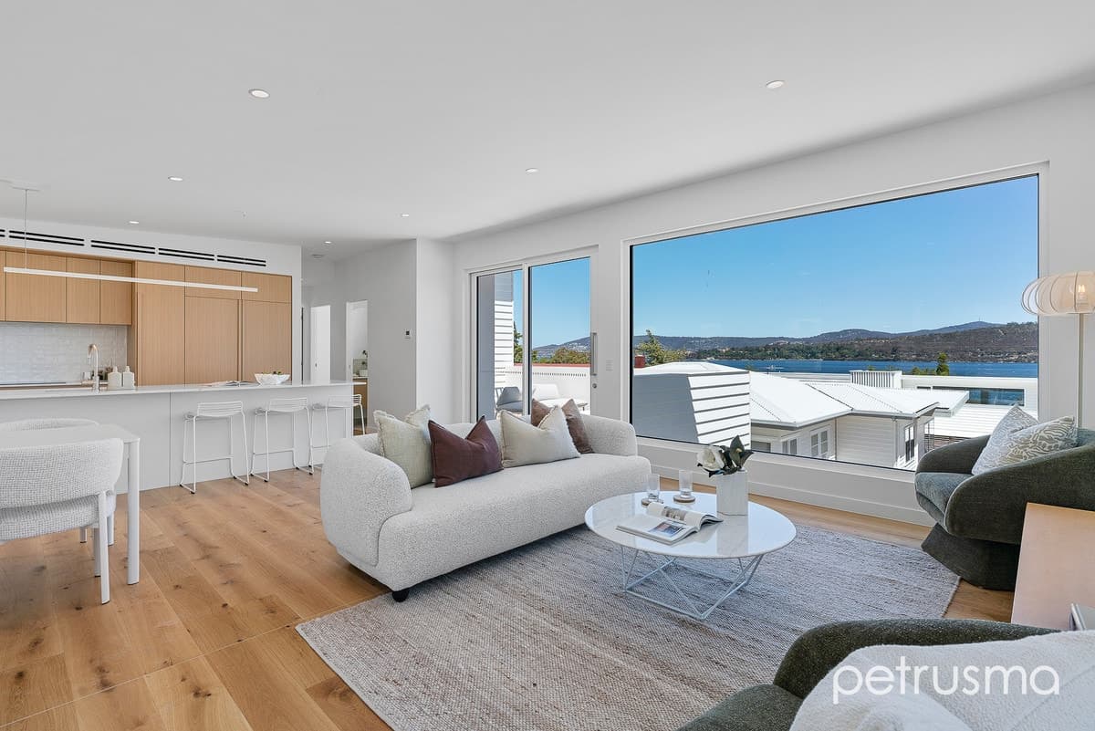1 / 107 Derwent Avenue Lindisfarne TAS 7015, Lindisfarne - Thumbnail 4