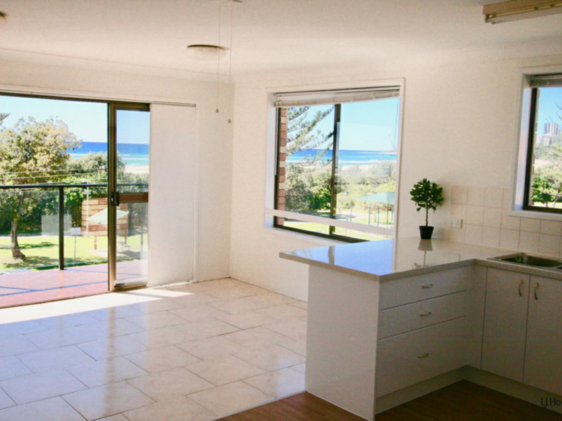 9/20 Pacific Parade Bilinga QLD, Bilinga - Thumbnail 5