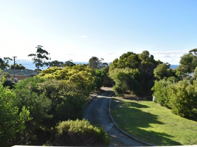 16 Pacific Drive Binalong Bay TAS, Binalong Bay - Thumbnail 8