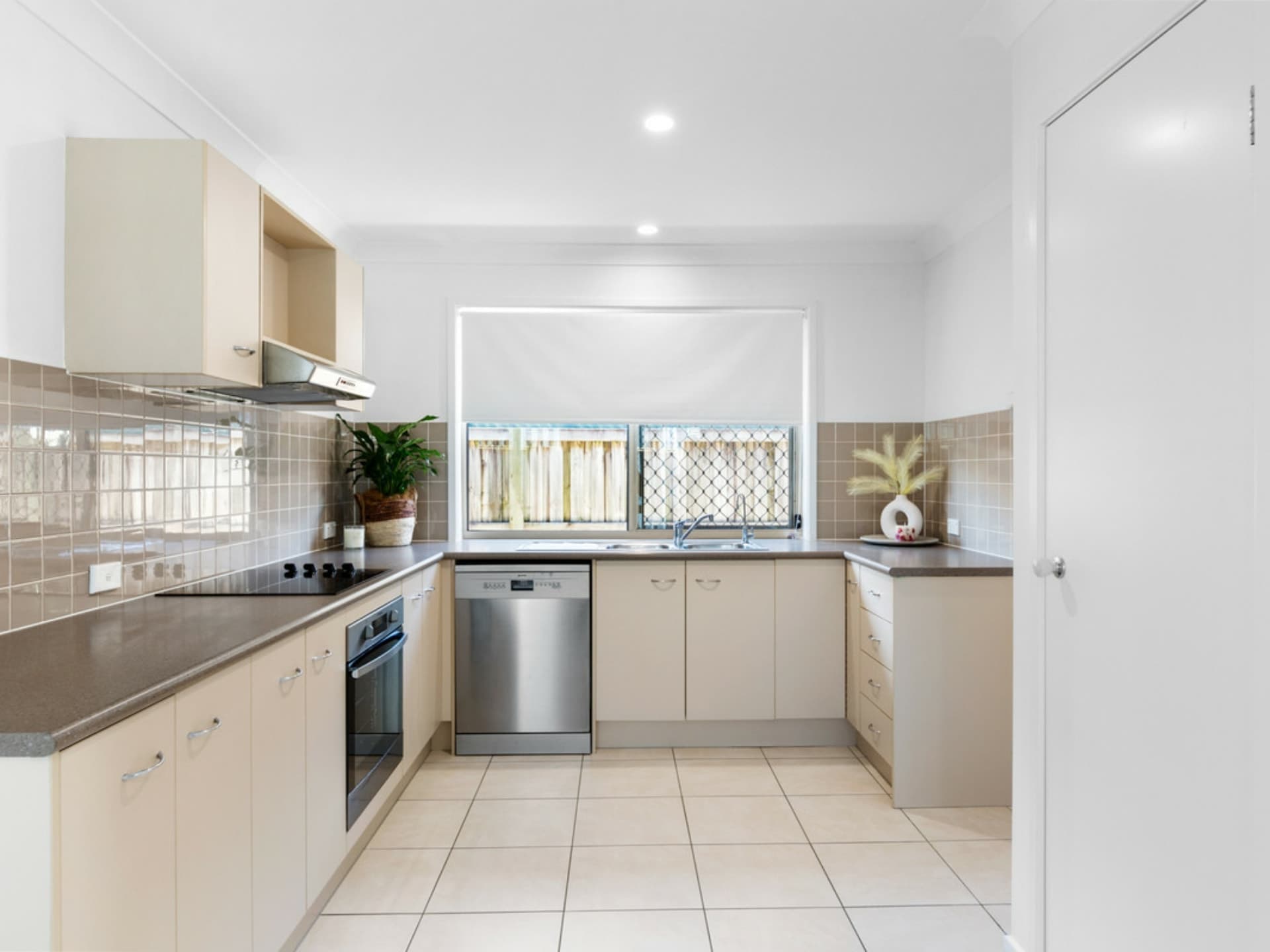 520 Old Cleveland Road East Birkdale QLD, Birkdale - Thumbnail 4