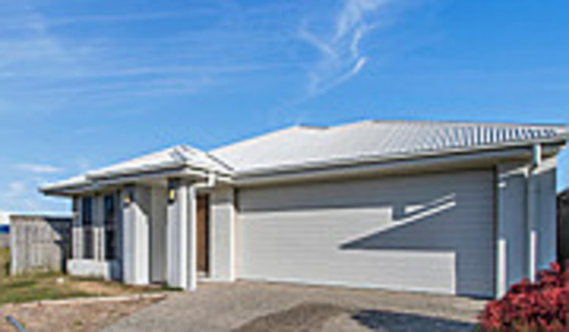 175 Whitehaven Drive Blacks Beach QLD, Blacks Beach - Thumbnail 2
