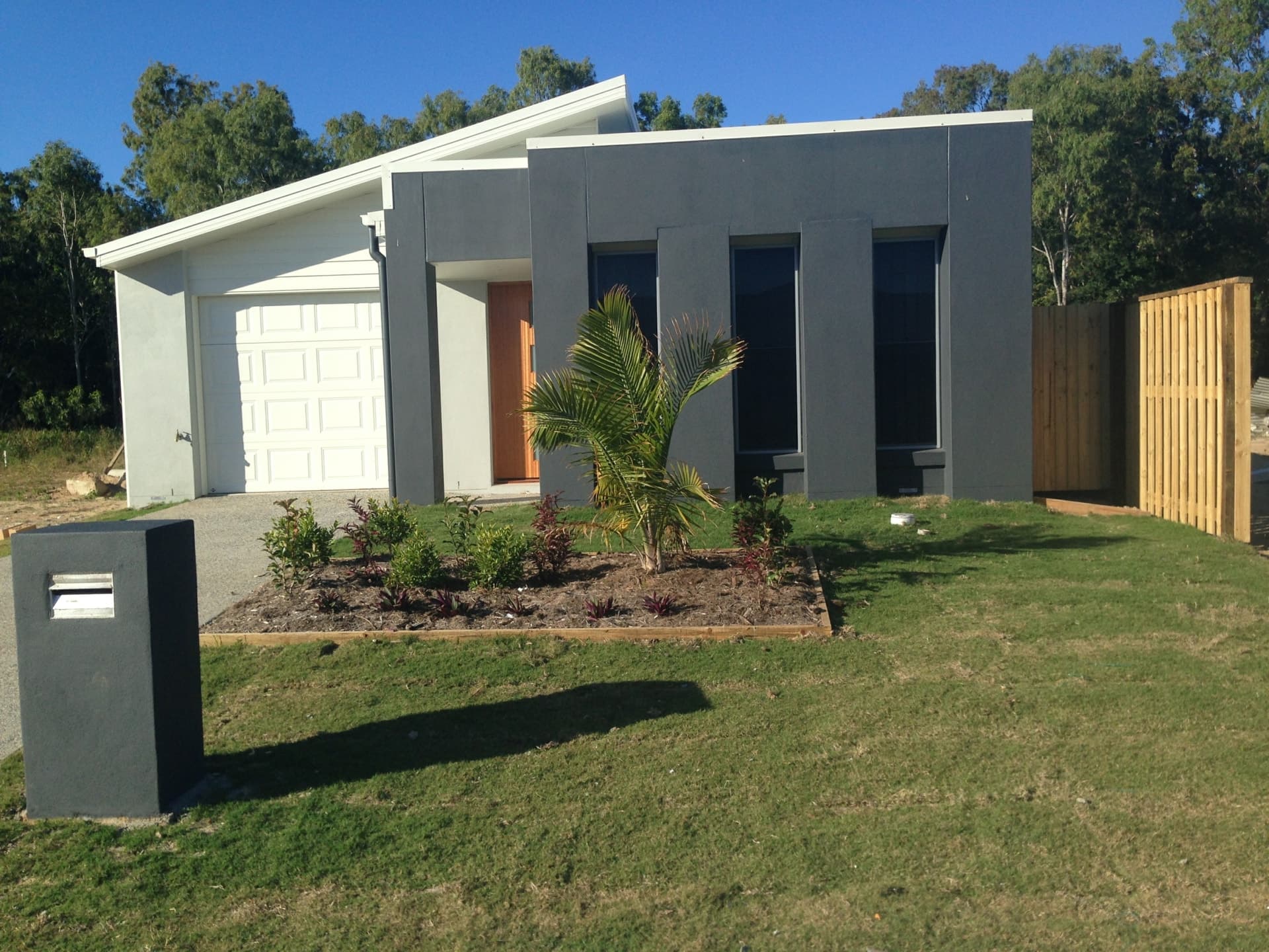 19 Warilla View Blacks Beach QLD, Blacks Beach - Thumbnail 2